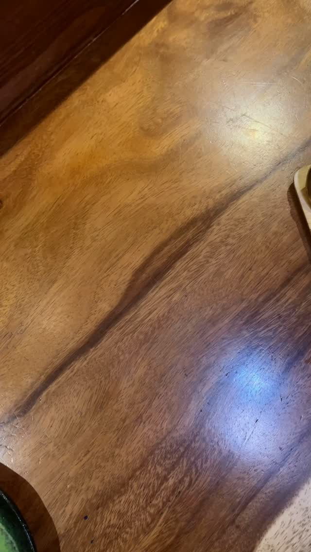 🍜 Private Dining Shakarich 
落ち着いた完全個室で、本格和食の新しい一品「和のラーメン」を始めました。

和食料理人が丁寧に仕上げた出汁の旨みと、香り豊かなスープが調和した上質な一杯。
Lunch では、ミニチャーハンやミニ丼などを自由に組み合わせられる お得なラーメンセット をご用意しています。
さらに 深夜3時まで営業しているため、〆の一杯にも最適です。

個室でゆったりと、贅沢な“和のラーメン時間”をお楽しみください。

🍜 Private Dining Shakarich 
ร้านอาหารญี่ปุ่นห้องส่วนตัวบรรยากาศเงียบสงบ เปิดตัวราเม็งสไตล์วาโชกอย่างพิถีพิถัน

น้ำซุปดาชิที่เชฟญี่ปุ่นเคี่ยวอย่างประณีต ให้รสชาติลุ่มลึก กลมกล่อมเป็นเอกลักษณ์
ในช่วง Lunch มี เซ็ตราเม็งราคาคุ้มค่า ที่สามารถเลือกจับคู่กับมินิข้าวผัดหรือมินิด้งได้ตามใจ
และ ร้านเปิดถึงตี 3 เหมาะที่สุดสำหรับเมนูปิดท้ายมื้อดึกของคุณ

ขอเชิญสัมผัสช่วงเวลาแห่งราเม็งสไตล์ญี่ปุ่นสุดพิเศษในห้องส่วนตัวของเรา

🍜 Private Dining Shakarich 
Experience a new level of Japanese cuisine in our tranquil private dining rooms, now featuring our refined Japanese-style Ramen.

Crafted with traditional techniques, the clear and flavorful dashi-based broth creates a beautifully balanced bowl.
For Lunch, we offer value ramen sets that can be paired freely with mini fried rice or mini rice bowls.
And with opening hours until 3 AM, it’s also the perfect late-night finishing bowl.

Enjoy a luxurious and relaxing ramen moment in the comfort of a private room.

-*-*-*-*-*-*-*-*-*-*-*-*-*-*-
📝 For reservations and inquiries,
contact us on LINE!
＠shakarich
*-*-*-*-*-*-*-*-*-*-*-*-*-*-*-*-

🍴SHAKARICH
📍Shilom Surawong
🕚11:00-Late
📞02-086-7898
🚪15 Private Rooms
(From 2P up to 20P)
🅿️Charn Issara Tower 1
🚄4 min walk from BTS Sala Deang
📱097-053-9928(Japanese)

📍Thonglor Soi 14
🕚11:00-late
📞02-045-4032
📱097-053-9928(Japanese)
🚪12 Private Rooms

#Shakarich #Lunch #和食 #個室 #SilomSurawong #Thonglor #ราเมงญี่ปุ่น #ห้องส่วนตัว #อาหารญี่ปุ่น #JapaneseRamen #PrivateDining