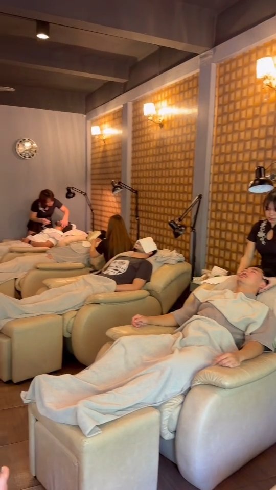 Relax, refresh, and recharge with us💐🤗

You can make a reservation at here👇
☎️ 02 124 5246
DM (X or FACEBOOK)
WhatsApp +66 98 925 5888
Line  lin.ee/YOE9biR