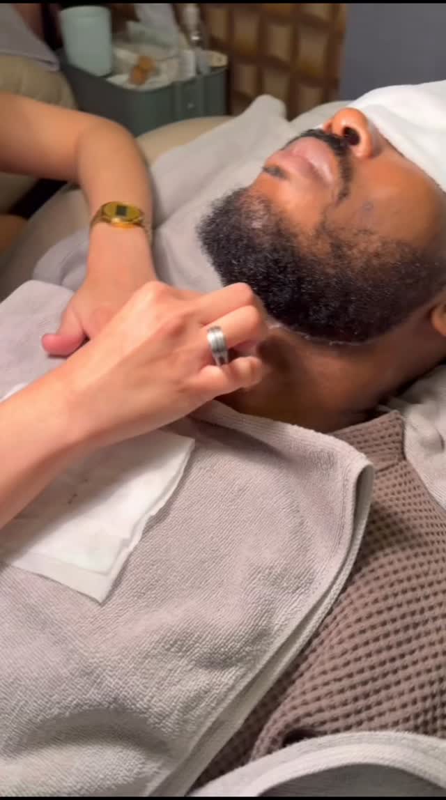 Welcome. Relax. Let us take care of you💐

You can make a reservation at here👇
☎️ 02 124 5246
DM (X or FACEBOOK)
WhatsApp +66 98 925 5888
Line  lin.ee/YOE9biR