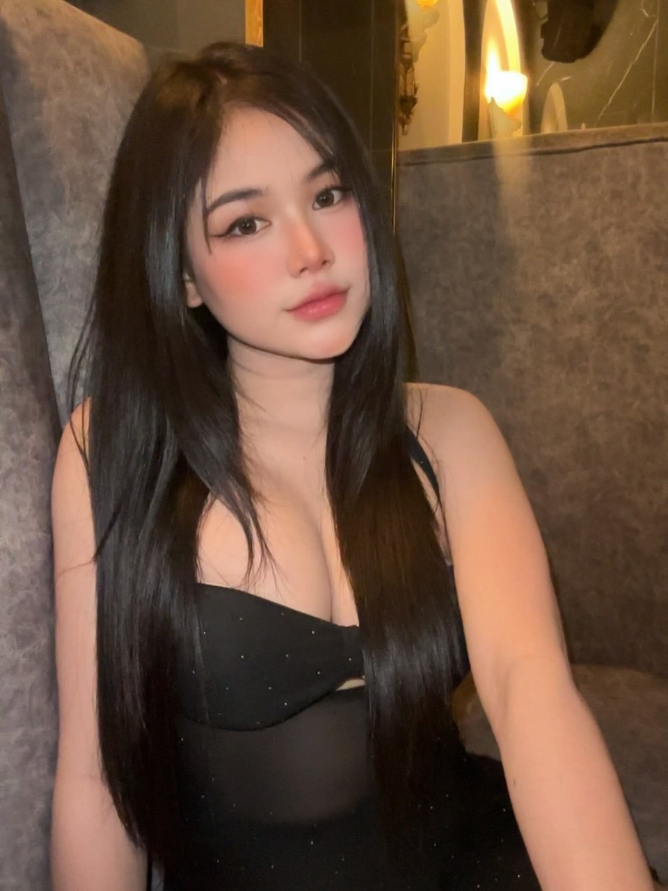 土曜だよ〜！🎉 週末ってことで、みんなで思いっきり盛り上がっちゃおうよ！今夜はセクシー系から可愛い系まで、魅力的なキャストが勢ぞろいしてるんだ✨ しかも忘年会のプロモーションも残りわずか！特別な夜を一緒に楽しもう🎶 お友達と、お休み前の最高の思い出を作りに来てね💃🕺 温かいドリンクも用意してあるよ🍹 みんなの笑顔が最大の輝きです🌟 今夜、ナイトクラブで待ってるから、ぜひ遊びに来てね！💖

It's Saturday! 🎉 It's the weekend, so let's all get super excited together! Tonight, there's an amazing lineup of captivating cast members, from sexy to cute styles✨ Plus, only a little time is left for the year-end party promotions! Let's enjoy this special night together🎶 Come and create the best memories before your day off with your friends💃🕺 Warm drinks are ready for you too🍹 Everyone's smile is the brightest shine🌟 We're waiting for you at the nightclub tonight, so please come have fun!💖

星期六啦〜！🎉 既然是周末，大家一起尽情嗨起来吧！今晚从性感风到可爱风，各种有魅力的表演者们齐聚一堂✨ 而且忘年会的促销也快要结束了！让我们一起享受特别的夜晚吧🎶 和朋友们一起来，度过休息日前最棒的回忆💃🕺 还有温暖的饮品准备好了哦🍹 大家的笑脸就是最闪耀的光芒🌟 今晚在夜店等着你，一定要来玩啊！💖

토요일이야〜!🎉 주말이라는 거니까, 모두 함께 신나게 즐기자! 오늘 밤은 섹시한 스타일부터 귀여운 스타일까지, 매력적인 캐스트가 모두 모여 있어✨ 게다가 연말 파티 프로모션도 얼마 안 남았어! 특별한 밤을 함께 즐기자🎶 친구들과, 휴식 전에 최고의 추억을 만들러 와줘💃🕺 따뜻한 음료도 준비되어 있어🍹 모두의 웃는 얼굴이 가장 빛나는 거야🌟 오늘 밤, 나이트클럽에서 기다리고 있으니, 꼭 놀러 와줘!💖

#Bangkok
#バンコク
#トンロー
#カラオケバー
#ダーツ
バンコク遊び
コヨーテ
曼谷夜生活
卡拉OK