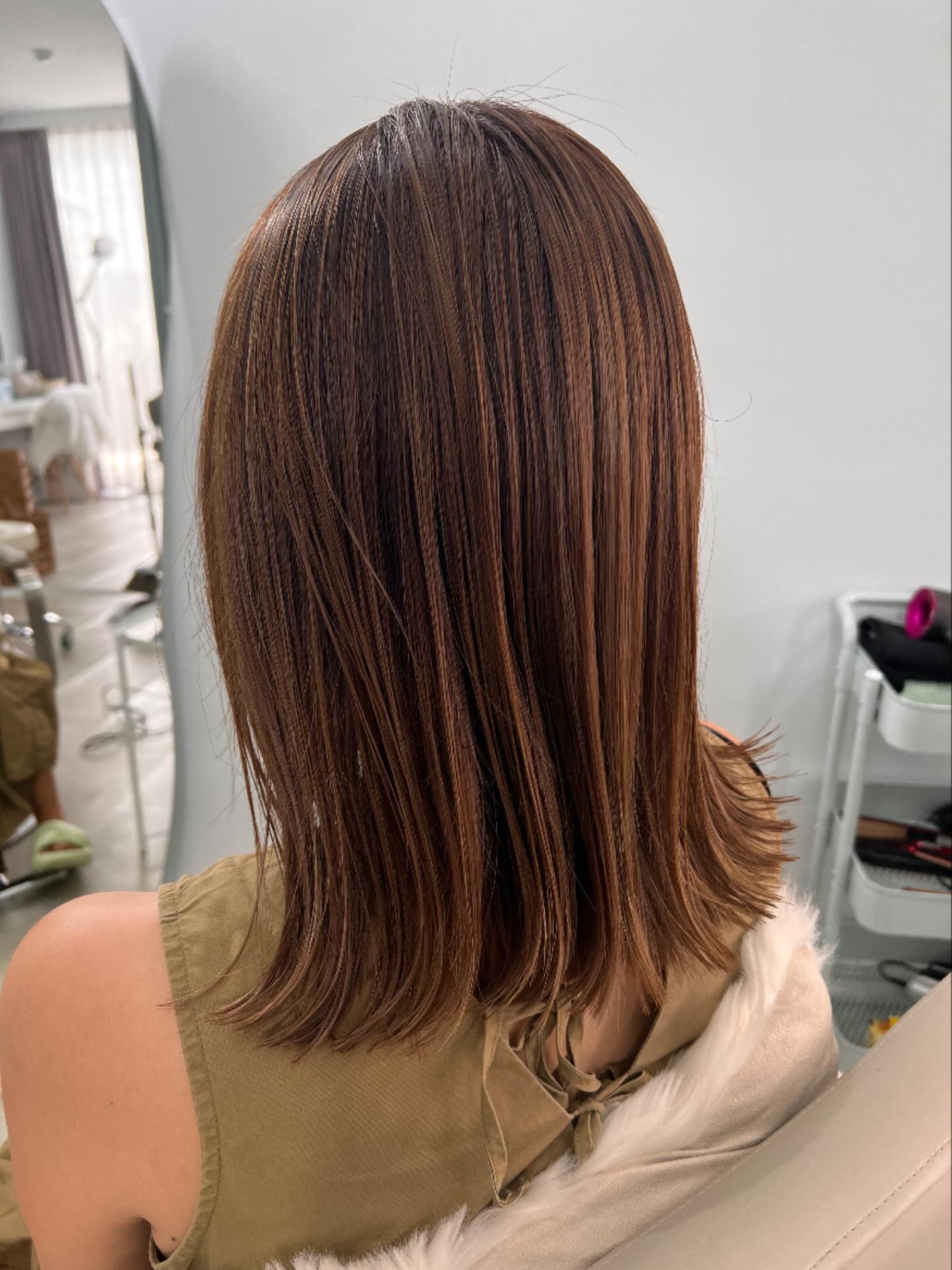 ダメージケアしながらカラー出来ます♪

KINUプレックストリートメント1,500バーツ。