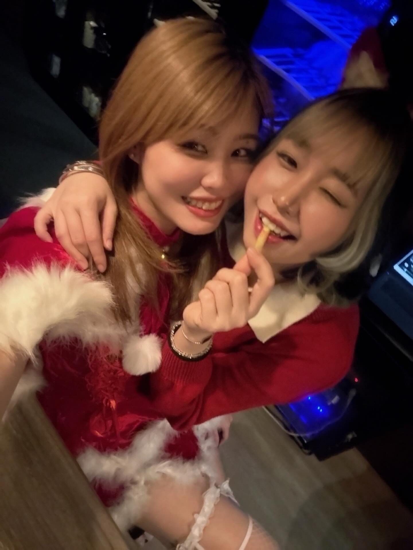 もちろんケンタッキー
食べました🍗💓

スタッフさんたち✨

#バンコク美女#タイ人美女
#ケンタッキー#barandloungeone
#メリークリスマス