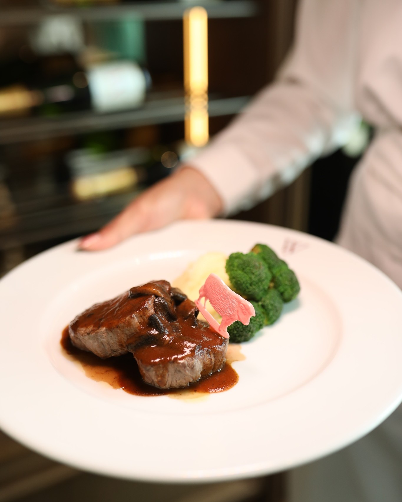 The refined midday choice.
​
Experience the buttery tenderness of USDA Prime Filet Mignon in perfectly sized medallions. Accompanied by creamy Mashed Potatoes, fresh Broccoli, and finished with a rich Mushroom Sauce. It's the ideal balance of luxury and perfect portioning—a sophisticated choice for any occasion.
​
Savor the refined choice on your next visit. Reserve your table today.
𝐋𝐮𝐧𝐜𝐡 𝐒𝐩𝐞𝐜𝐢𝐚𝐥:
11:30 AM - 3:30 PM (Last order 3:00 PM)
𝐑𝐞𝐬𝐞𝐫𝐯𝐚𝐭𝐢𝐨𝐧:
064-567-2929
LINE ID: wg.reservation
reservation@wolfgangssteakhouse.th
​
𝐖𝐨𝐥𝐟𝐠𝐚𝐧𝐠'𝐬 𝐒𝐭𝐞𝐚𝐤𝐡𝐨𝐮𝐬𝐞 𝐁𝐚𝐧𝐠𝐤𝐨𝐤
Mon - Sun: 11:30 AM - 11:30 PM
3rd floor, The Storeys at One Bangkok
​
#WolfgangsSteakhouseThailand