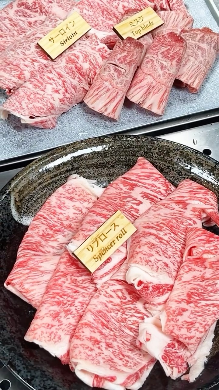 Akaushi Sukiyaki Set a must-try dish featuring our carefully selected premium Akaushi beef, served with a variety of accompaniments for a complete and satisfying set. 

Start the new year with an authentic Japanese sukiyaki experience.

📍 KOUBAI BKK, 5th Floor, Dusit Central Park

🕰️ Weekdays
Lunch: 11:30–15:00 (L.O. 14:00)
Dinner: 17:30–22:00 (L.O. 21:00)
🕰️ Weekends
Lunch: 11:00–16:00 (L.O. 15:00)
Dinner: 17:30–22:00 (L.O. 21:00)

#KOUBAI #KOUBAIBKK