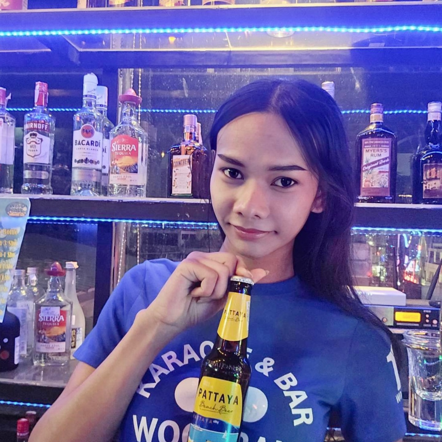 Hi everyone! Come join us tonight for drinks and karaoke at Woodball Pattaya. We now have the delicious Pattaya Beach Beer! Our karaoke system has many songs to choose from! Conveniently located on Walking Street, we offer the one and only rooftop bar in the vicinity. See you soon! 😀