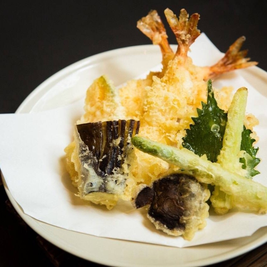 สัมผัสประสบการณ์อาหารญี่ปุ่นระดับพรีเมียมกับเทมปุระที่เราภูมิใจนำเสนอ 🥢✨ เมนูเทมปุระของเรามาพร้อมกับวัตถุดิบสดใหม่ตามฤดูกาล ที่ผ่านการปรุงอย่างพิถีพิถันจนได้รสชาติและกลิ่นหอมน่ารับประทาน ความกรอบบางเบาของแป้งบางๆ ที่ห่อหุ้มรสชาติและสีสันของวัตถุดิบไว้อย่างลงตัว ทำให้ทุกคำที่คุณได้ลองรู้สึกเหมือนเป็นงานศิลปะแห่งรสชาติ 🍤🎨

ไม่ว่าคุณจะเป็นคนรักของทอด 🍤 หรือกำลังมองหารสชาติใหม่ๆ ที่จะทำให้คุณประทับใจ เทมปุระของเราจะไม่ทำให้ผิดหวัง เข้ามาชิมและเพลิดเพลินไปกับบรรยากาศแสนอบอุ่นที่ร้านของเราได้เลยนะคะ😊🍴 พบกับเราเพื่อประสบการณ์อาหารญี่ปุ่นที่ไม่เหมือนใครกันเถอะ มาร่วมค้นพบความอร่อยใหม่ๆ ได้ทุกวันค่ะ!

Experience premium Japanese cuisine with our proudly presented tempura 🥢✨. Our tempura menu features fresh seasonal ingredients, meticulously prepared for an appetizing aroma and perfect taste. The light, crispy batter wraps around the flavor and color of each ingredient harmoniously, making every bite feel like a work of art 🍤🎨.

Whether you are a fan of fried food 🍤 or looking for new flavors to impress you, our tempura will not disappoint. Come taste and enjoy the warm atmosphere at our restaurant 😊🍴. Join us for a unique Japanese dining experience and discover new deliciousness every day!

#เทมปุระ
#อาหารญี่ปุ่น
#วัตถุดิบสดใหม่
#อาหารตามฤดูกาล
#อร่อยไม่ซ้ำใคร
#รสชาติที่คุณต้องลอง
#ร้านอาหารญี่ปุ่น
#วัฒนธรรมญี่ปุ่น
#เจแปนนีสรสต้นตำรับ
#อาหารถิ่น
#อาหารเสิร์ฟทั้งวัน
#ความสุขที่เล่าไม่ได้
#แป้งกรอบไม่อมน้ำมัน
#จานโปรดใหม่
#เชฟมือหนึ่ง
#อาหารฟิวชั่น
#อาหารเพื่อสุขภาพ
#ทานอาหารอย่างมีรสนิยม
#เด็ดไปอีกแบบ
#ประสบการณ์ใหม่
#อาหารคุณภาพสูง
#เทมปุระอร่อย
#ทานอาหารสนุก
#อร่อยสุโค่ย
#ไม่มีอะไรดีไปกว่านี้
#ฐานะเจ้าถิ่น