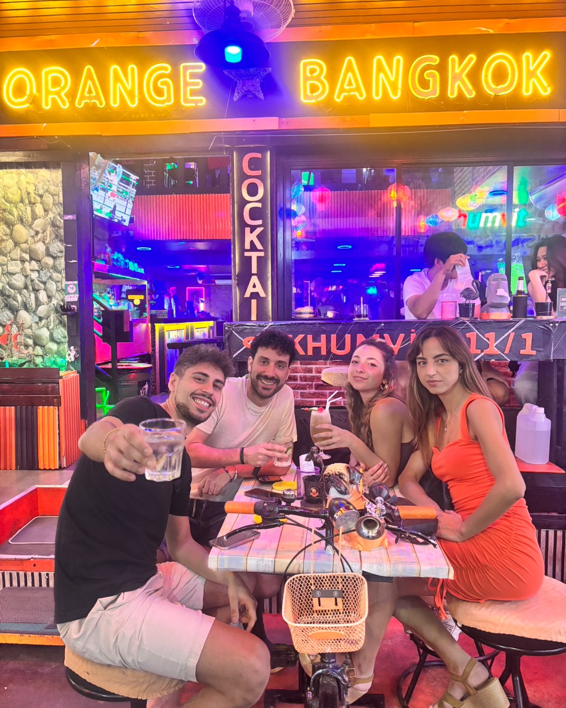 Wednesday called… it wants a drink 😄
See you at Orange Bar 🍸
📍 Sukhumvit 11/1

วันพุธโทรมา… บอกว่าอยากดื่ม 😄
เจอกันที่ Orange Bar นะ 🍸
📍 สุขุมวิท 11/1

#OrangeBar #OrangeBarBangkok #MidweekFun #BangkokNightlife #Sukhumvit11 #GoodVibes #ThailandNightlife #บาร์กรุงเทพ