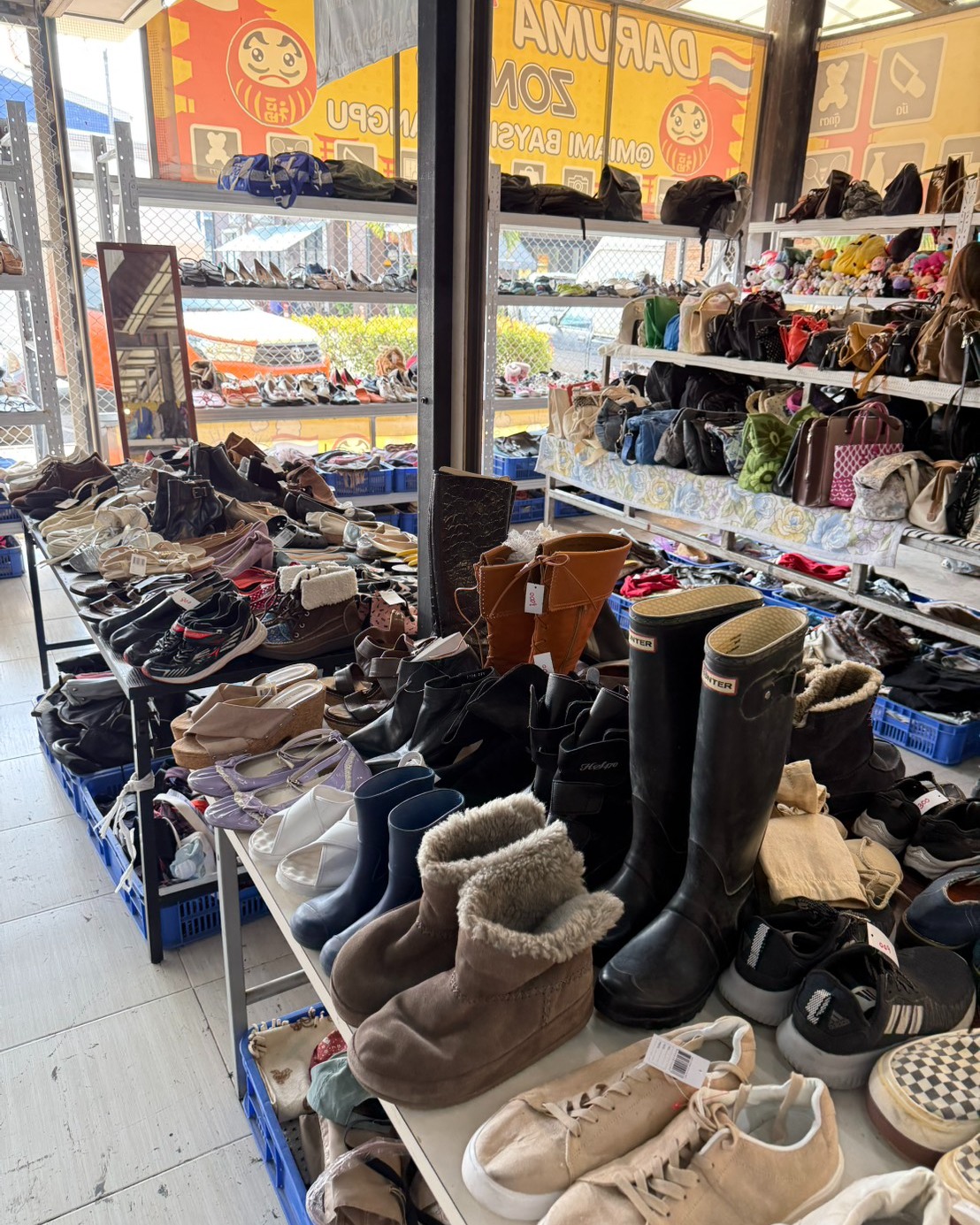 🇯🇵 DARUMA EVENT Z.2 🇹🇭
📦 ล็อตใหม่มาแล้ววว! NEW ITEMS เพียบ
👟🧣 แฟชั่นญี่ปุ่นเข้าใหม่
‼️ เริ่มต้นเพียง 150 บาท/ชิ้น ‼️

หมวก • กระเป๋า • รองเท้า • เนคไท
ของมีจำนวนจำกัด หมดแล้วหมดเลย!

⏰ เปิด 11:00 – 18:00 น.
📍 ไมอามี่ เบย์ไซด์ บางปู
จ.สมุทรปราการ