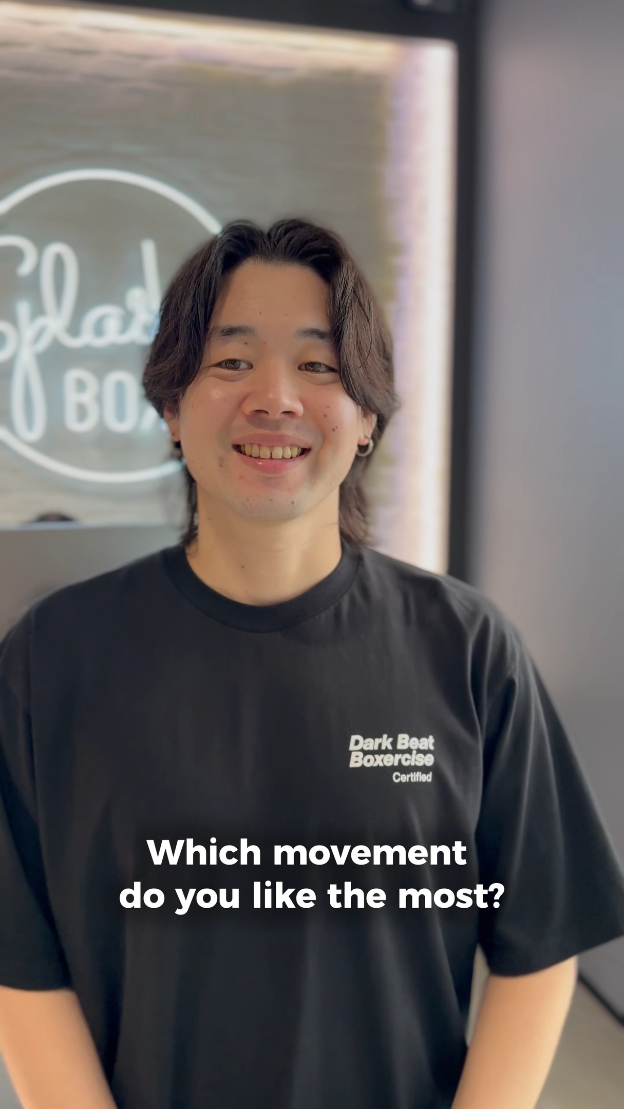 Pop Quiz! 🥊 Can you guess which move is Performer Kyota’s absolute favorite? 🤔
​A. The Jab cross rush
B. The Squat Hold
C. The Burpee (We hope not! 😂)

​Drop your guess in the comments below! 👇✨

______________
🥊 Splash Box Studio
📌 Marche’ Thonglor, Building A, 5M Floor
🕘 Opening hours : 9:00 to 22:00

Book Now
👇Line Official : @ splashbox

#Splashbox #DarkBeatBoxercise
#ผับของคนรักสุขภาพ #ThonglorGym #PrivateGym