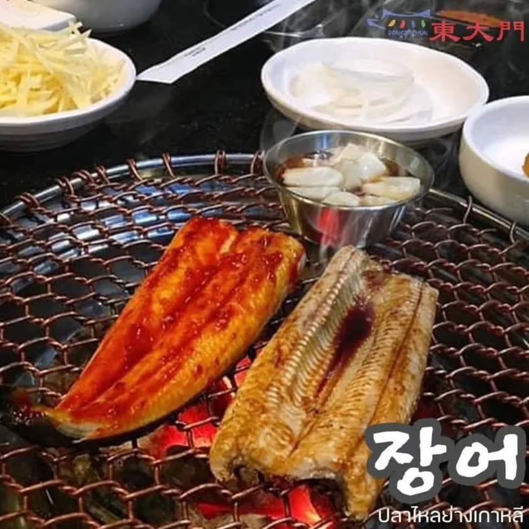 Singnature of Dongdaemum Korean BBQ EEl

Smoky,rich and full of flavors
Fresh eel delivered yesterday,grilled to perfection and glazed in that classic Korean sauce
This eel is tender, juicy and packed with deep umami in every bite. If you เงินยังไม่เอาพี่รอค่ะจะรอ bold flovers this one's must

Comfort food but make it spicy.
These kimchi noddles are bold, tangy and packed with flavor every slurp hits just right. Proof that a simple bowl🥣 can still steal the whole show.

If you want it more casual, more foodie or super anesthetic tell me the vibe and I'll tweak it for you.

#Korean Foods 
#Fresh EEL 
#Jangeo
#Kimchi noddles 
# Korean Foods lovers 
# Fresh food of Korean 
#Dongdaemun Asok

เมนูซิกเนเจอร์ของดงแดมุน บาร์บีคิวปลาไหลเกาหลี

หอมกลิ่นควัน รสชาติเข้มข้น และเต็มไปด้วยรสชาติ
ปลาไหลสดใหม่ส่งมาเมื่อวาน ย่างจนสุกกำลังดี เคลือบด้วยซอสเกาหลีสูตรคลาสสิก
ปลาไหลนุ่ม ชุ่มฉ่ำ และอัดแน่นไปด้วยรสอูมามิเข้มข้นในทุกคำ หากคุณเป็นคนรักอาหารรสจัดจ้าน เมนูนี้ห้ามพลาด

อาหารที่ให้ความรู้สึกอบอุ่นใจ แต่เพิ่มความเผ็ดร้อนเข้าไปด้วย
บะหมี่กิมจิรสชาติจัดจ้าน เปรี้ยวอมหวาน และอัดแน่นไปด้วยรสชาติ ทุกคำที่ซดลงไปลงตัวสุดๆ พิสูจน์ให้เห็นว่าบะหมี่กิมจิธรรมดาๆ ก็อร่อยได้ขนาดนี้

หากต้องการแบบสบายๆ เน้นความอร่อย หรือเรียบง่าย บอกความต้องการของคุณมาได้เลย เดี๋ยวจะปรับให้ตามใจ

#อาหารเกาหลี
#ปลาไหลสด
#จังเกอ
#บะหมี่กิมจิ
#คนรักอาหารเกาหลี
#อาหารเกาหลีสดใหม่
#ดงแดมุนอาซอก