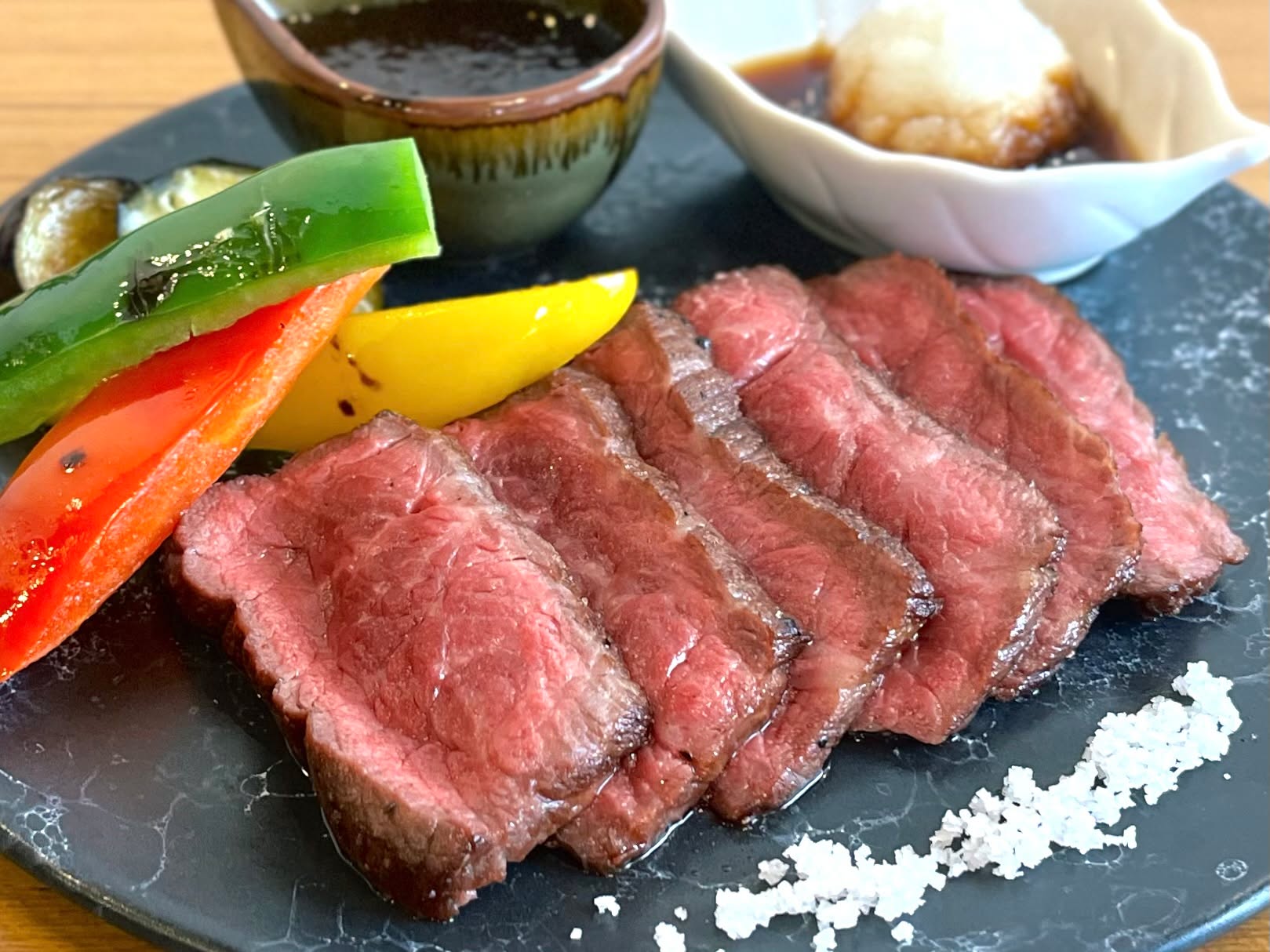 こんにちは、LABURIです🇯🇵
美味しいお肉が楽しめる日本居酒屋を目指して、日々営業しています。

✨本日は新メニューのご案内✨

🥩 A5ランク近江和牛 極上赤身ステーキ
きめ細かな赤身の旨みをダイレクトに
780B

🔥 A5ランク近江和牛 和牛たたき
刺身用の極上赤身に香ばしい焼き目をプラス
360B

🐮 霜降り牛タン 厚切りステーキ
とろける柔らかさとジューシーさ
280B

どれもバンコクNo.1クラスのコスパでご提供✨
LABURI自慢の新メニュー、ぜひ一度ご賞味ください😊

#LABURI 
#和牛
#近江牛
#和牛ステーキ 
#和牛たたき 
#牛タン 
#日本居酒屋 
#バンコクグルメ 
#コスパ最強 

Hello, this is LABURI 🇯🇵
We are a Japanese izakaya dedicated to serving truly great meat dishes.

✨ Introducing our new menu items ✨

🥩 A5 Omi Wagyu Lean Steak
Finely textured premium lean meat with deep umami flavor
780 THB

🔥 A5 Omi Wagyu Tataki
Sashimi-grade lean wagyu, lightly seared for a rich aroma
360 THB

🐮 Thick-Cut Marbled Beef Tongue Steak
Exceptionally tender, juicy, and full of flavor
280 THB

All items are offered with Bangkok No.1-level value for money ✨
Come and enjoy LABURI’s proud new menu 😊

#Wagyu 
#A5Wagyu 
#WagyuSteak 
#BeefTataki 
#BeefTongue 
#JapaneseIzakaya 
#BangkokFood 
#BangkokRestaurant 
#BestValue 
#premiummeat 

สวัสดีค่ะ LABURI 🇯🇵
ร้านอิซากายะญี่ปุ่นที่ตั้งใจเสิร์ฟเมนูเนื้อคุณภาพเยี่ยม

✨ แนะนำเมนูใหม่ ✨

🥩 สเต๊กเนื้อวากิวโอมิ A5 ส่วนเนื้อแดงพรีเมียม
เนื้อนุ่ม ละเอียด หอมมันแบบวากิวแท้
780 บาท

🔥 วากิวทาทากิ โอมิ A5
เนื้อวากิวเกรดซาชิมิ ย่างผิวให้หอมกำลังดี
360 บาท

🐮 ลิ้นวัวสเต๊กหั่นหนา ลายมันสวย
นุ่ม ชุ่มฉ่ำ เต็มคำ
280 บาท

ทุกเมนูคัดมาในราคาที่คุ้มค่าระดับ Bangkok No.1 ✨
อย่าพลาดเมนูใหม่ของ LABURI นะคะ 😊

#วากิว 
#วากิวA5 
#เนื้อวากิว 
#สเต๊กวากิว 
#วากิวทาทากิ 
#ลิ้นวัว 
#อาหารญี่ปุ่น 
#ร้านอาหารญี่ปุ่น 
#ร้านดังบันค็อก 
#ของอร่อยบอกต่อ 
#คุ้มเกินราคา
