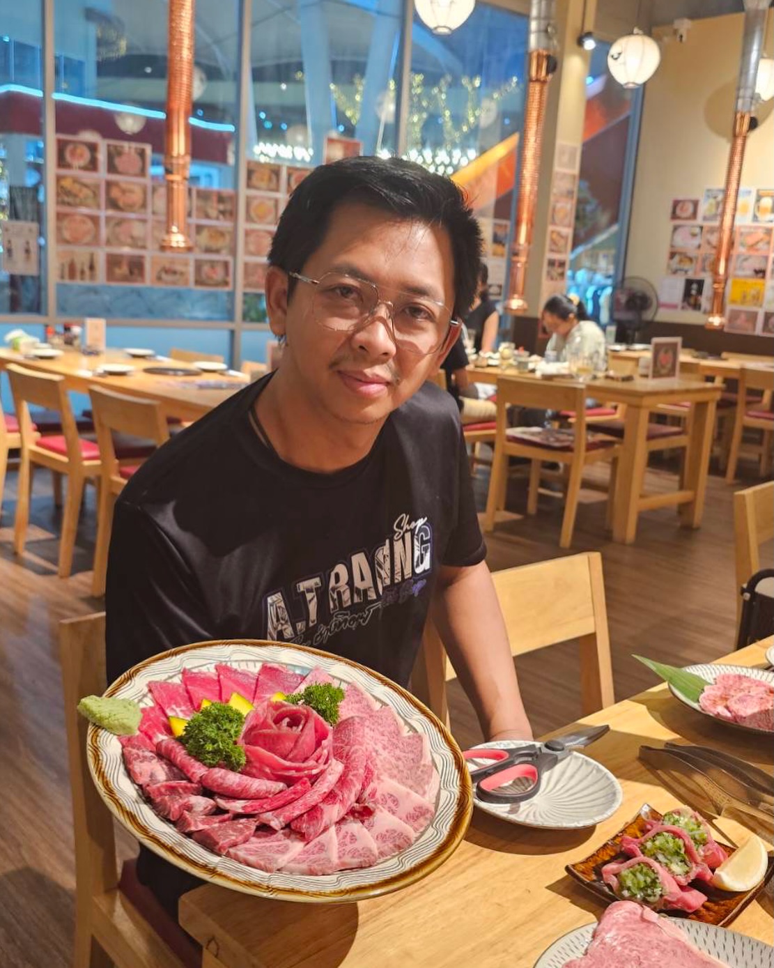 ご来店誠にありがとうございます✨️🌻

📍Onnut Plaza
⏰11:30-22:00
☎0654722730
LINE @100hlgjm