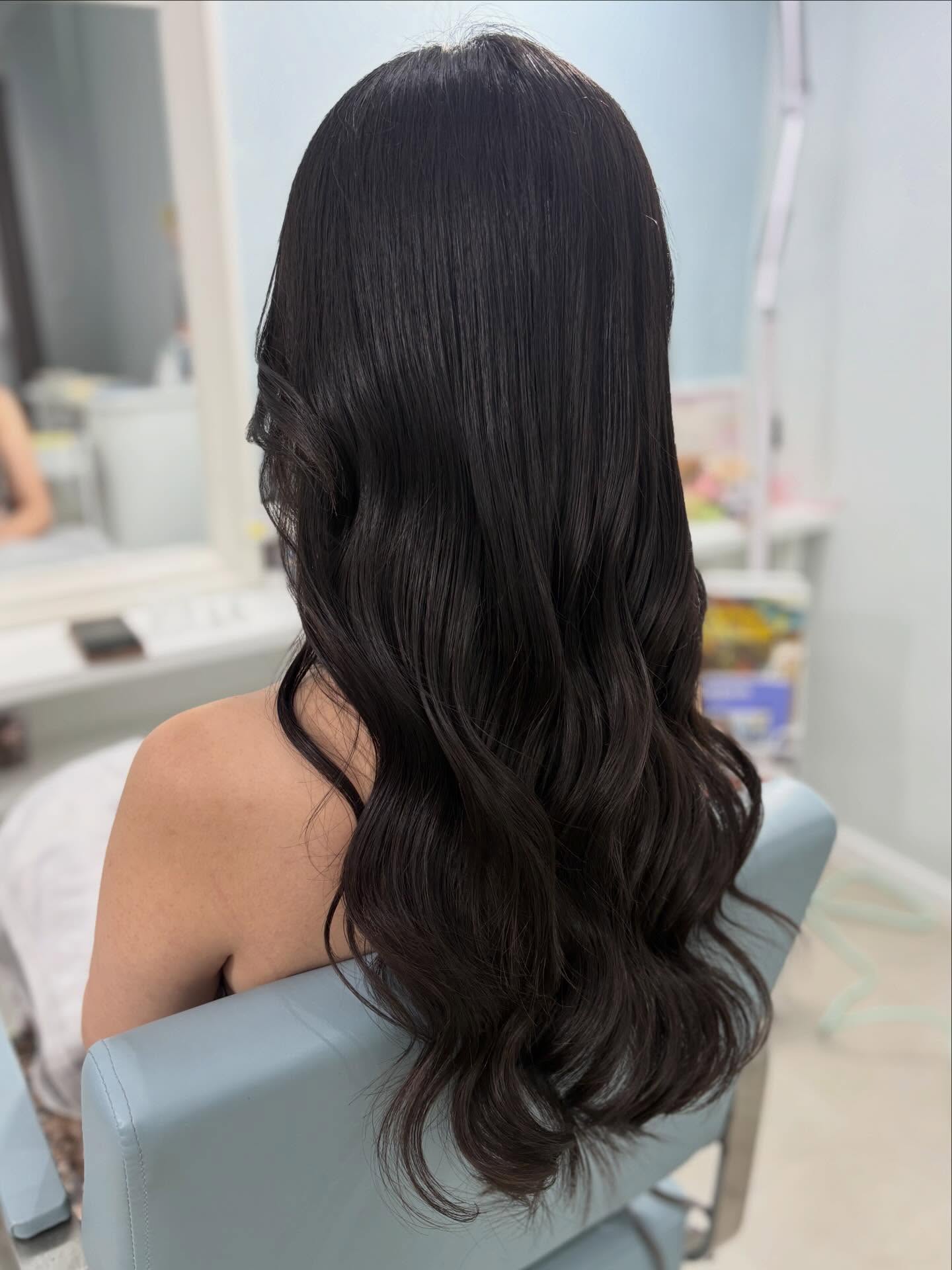 シャンプーでは取りきれない頭皮や髪の不純物を取り除いてスッキリリセット✨
仕上がりに違いが出ます、1度お試しください🫧