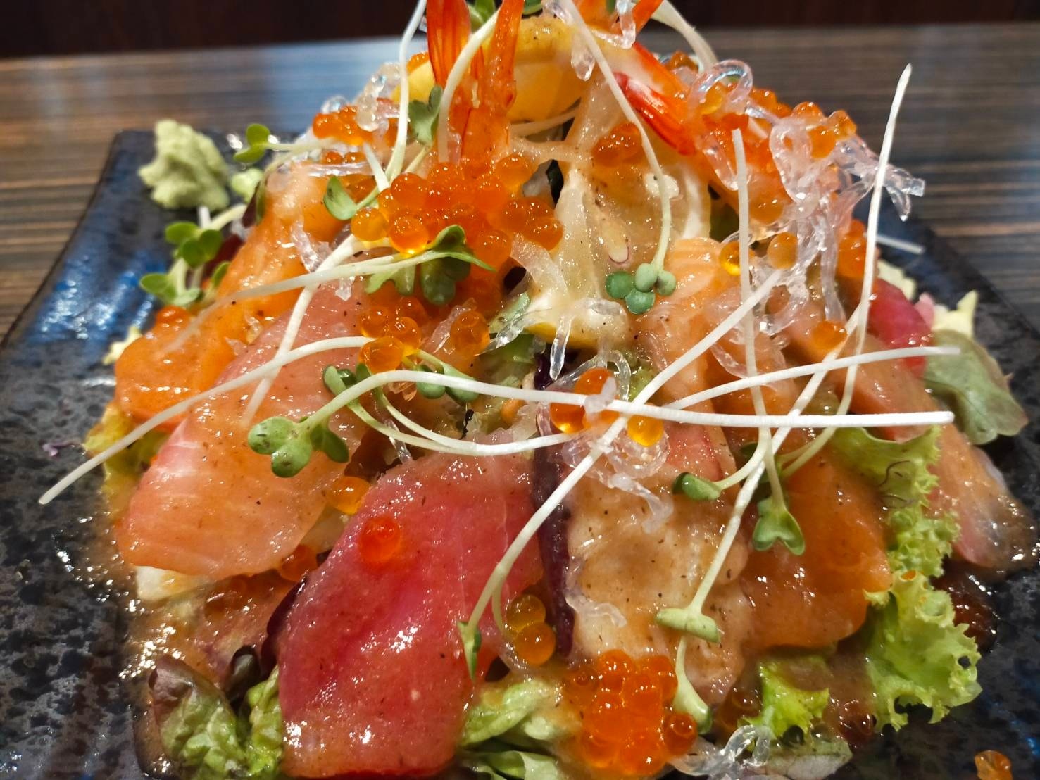 #สลัดปลาดิบรวม ไตล์ญี่ปุ่น #เปิดการมองเห็นFacebook #โทราจิโร่สุขุมวิท39 #แวะมาอุดหนุนกันนะคะ #้เมนูรสเด็ด