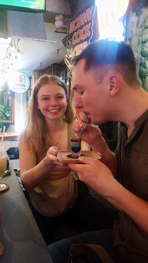 Roses fade 🌹
Stories last 🍸✨

Valentine’s week at Orange Bar 🍊💘

ดอกไม้ร่วงได้ 🌹
แต่เรื่องราวอยู่ได้นาน 🍸✨

Valentine’s week ที่ Orange Bar 🍊💘

#OrangeBarBangkok #ValentinesVibes #BangkokBar #NightEnergy