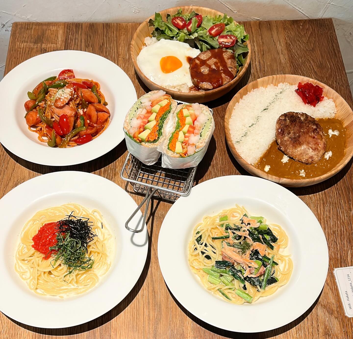 พาสต้านุ่ม ๆ ข้าวแกงกะหรี่หอม ๆ
เติมความสุขง่าย ๆ ในวันธรรมดา 
幸せはここにあるこ
เลือกไม่ได้ก็สั่งหมดไปเลย
ของอร่อยเรียงเต็มโต๊ะ = ความสุข
全部おいしい
🍝🍛🍛🇯🇵

#HakatacoffeeBangkok #Hakatacoffee
#คาเฟ่ญี่ปุ่น #ร้านอาหารญี่ปุ่น
#คาเฟ่กรุงเทพ อาหารเพื่อสุขภาพ
日本カフェ 和食 ヘルシーごはん
癒しの時間 おいしい