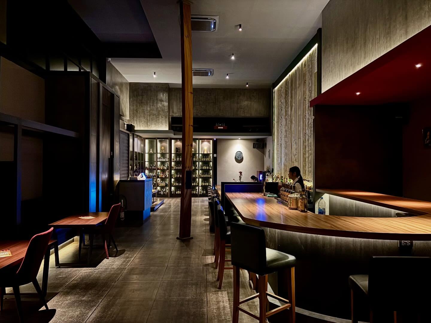 BAR余市本日もオープンしております！

スクンビット ソイ30での営業も残り3日となりました。

次に皆様にお会いできるのは約2ヶ月ほど先となります。

本日も沢山のご来店お待ちしております🙏

Bar Yoichi is open today!

Only 3 days left at Sukhumvit Soi 30.

We’ll see you again in about 2 months at our new location.

Hope to see you tonight 🙏🥃