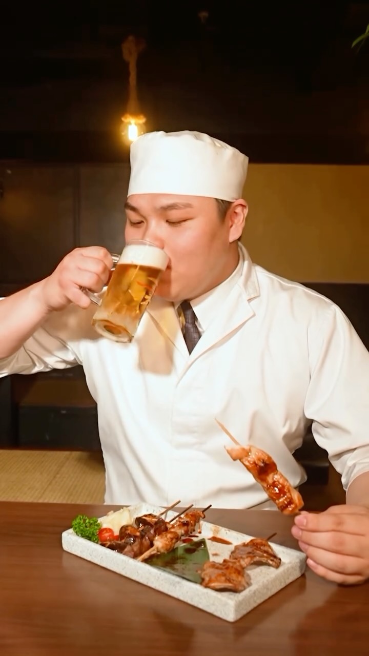 A little bit of everything — this yakitori assortment gives you a variety of flavors in one plate. Lightly smoky, freshly grilled, and easy to enjoy. Many guests say it’s their go-to starter at Yuna.

ชุดไก่ย่างรวมที่ให้ลองหลายส่วนในจานเดียว ย่างหอมๆ กินง่าย เพลินทุกไม้ ลูกค้าหลายคนบอกว่า มาร้าน Yuna แล้วต้องสั่งเมนูนี้ก่อนเสมอ

📍 Near BTS Nana
　 Sukhumvit 11/1 Alley
📞 Tel: 02-067-2602
⏰ 11:00–01:00

For reservations, please call or DM us.