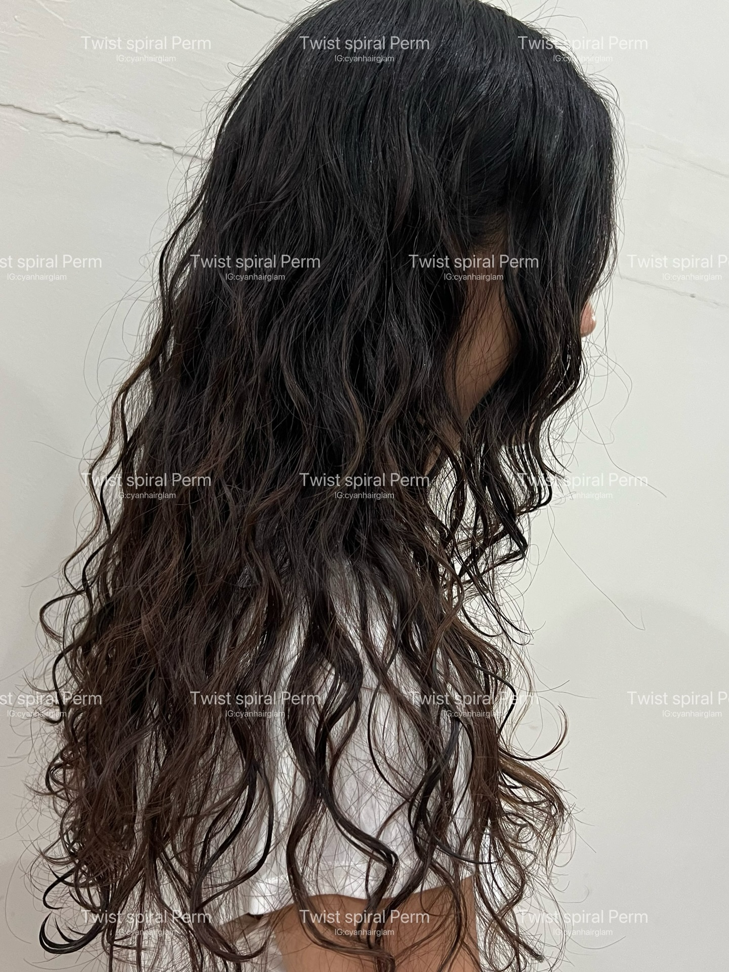 Twist Spiral Perm
A refined Japanese-style perm for effortless beauty.
Soft, defined curls that stay in shape throughout the day.
Easy to maintain, naturally stylish, and perfectly balanced for everyday elegance.

We use High quality products from Japan 

🚘 ฟรีที่จอดรถ
👇🏻
Booking : 📕
Line oa @cyanbkk
Tel. 020092616
  0622922841
Open hours :⏰
Everyday 9.30-18.30 น.
#fyp #innercolor #日経サロン #japanesefashion 
#สีผม  สีผมสวยๆ Treatmentตัดผมสไตล์ญี่ปุ่น ทำสีผมสไตล์ญี่ปุ่นออกแบบทรงผม balayage Airtouch highlights ยืดวอลลุ่ม layerscut
milbonthailand ariminothailandสีผมยอดฮิต ติดเทรนด์ สีผมแฟชั่น ร้านทำผมใกล้คุณ color haircolor haircolorspecialist กรุงเทพ ร้านทำผมทองหล่อ ดัดผมสไตล์ญี่ปุ่น TwistspiralPerm HighqualityproductsfromJapan