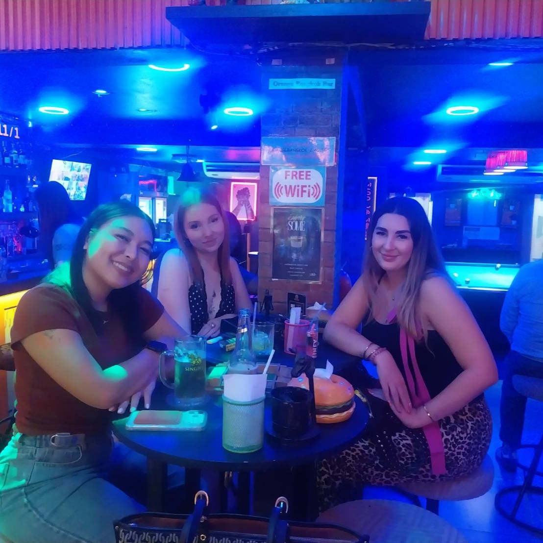 Saturday mood:
Bold. 🔥
Loud. 🎶
Unforgettable. 🍸

See you where the night gets interesting 🍊😎

อารมณ์วันเสาร์:
จัดเต็ม 🔥
เสียงดัง 🎶
น่าจดจำ 🍸

เจอกันที่ที่ค่ำคืนเริ่มสนุก 🍊😎

#OrangeBarBangkok #SaturdayVibes #BangkokBar #NightEnergy