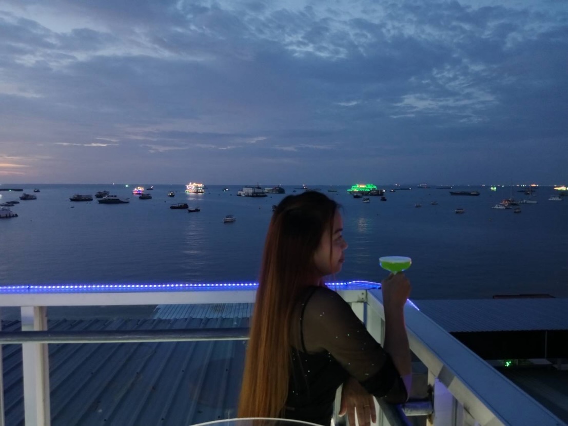 A place to relax and enjoy the evening…..come visit and have a few drinks on our rooftop. We also have a full food menu if you’re hungry. Our bar can be easily found across from Fahrenheit Agogo on Walking Street.