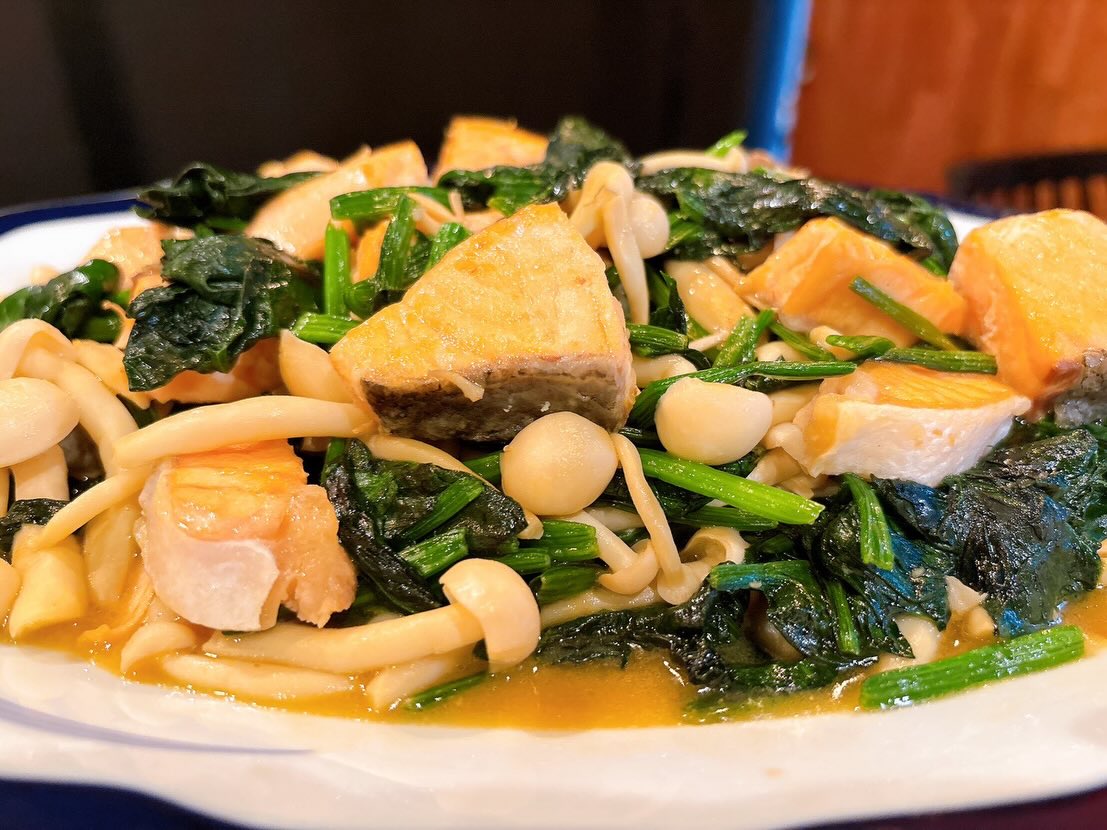 ユキちゃんラストウィーク
本日はご予約で21:00まで満席となっております
19:00までなら少し空いております
皆様のご来店お待ちしております♪

おひとりさま大歓迎！
カウンター席大人気

おばんざい、鉄板焼きメニュー
二階テーブル席、三階個室完備
一階カウンター席でもオーダー可能です

黒兵衛では
各種ご宴会のご予約承ります♪
コース1,000バーツ〜
飲み放題 300バーツor 400バーツ

二階テーブル席
三階9名様までの小宴会用個室ございます。

よろしくお願いします♪

2月もHappy hour 開催中です
17:00〜19:30

キリンビール大瓶　120B
ウィスキーハイボール　80B

Happy hour in  February❗️
17:00〜19:30
Kirin Beer Big Bottle 120B
Whisky Hi-ball 80B

#バンコク創作料理居酒屋 #バンコク日本料理店 #バンコク小料理屋 #バンコクおひとりさま #バンコク1人飲み プラカノン バンコク日本人女性スタッフ常駐 バンコクおかみさん バンコクお好み焼き屋 バンコク鉄板焼き  バンコクおばんざい  japanesefood bangkok phrakhanong japaneserestaurant reopen happyhour obanzai bangkokokonomiyaki bangkokteppanyaki