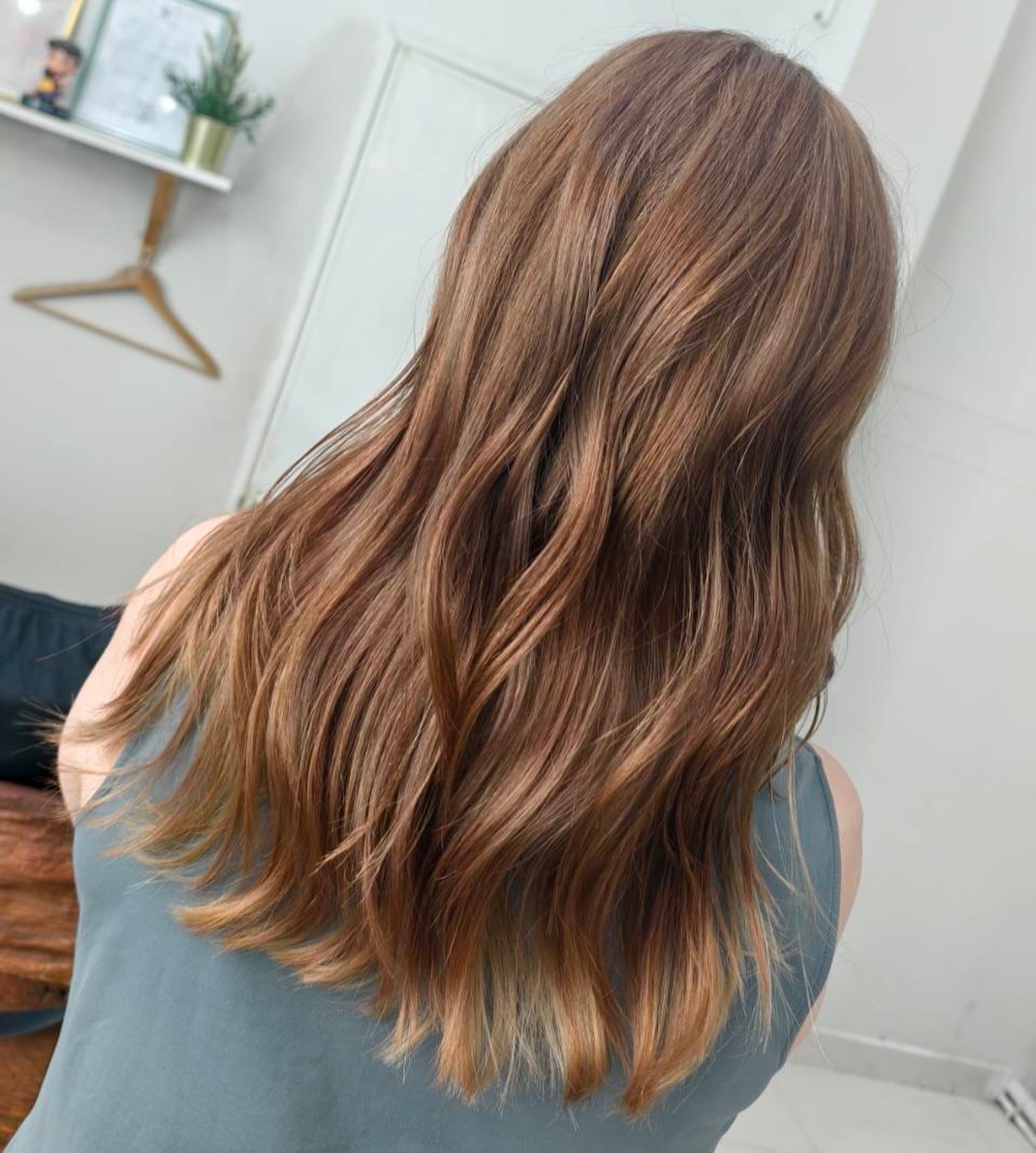 Caramel Honey Glow
By stylist : FAH

We use High quality products from Japan 

🚘 ฟรีที่จอดรถ
👇🏻
Booking : 📕
Line oa @cyanbkk
Tel. 020092616
  0622922841
Open hours :⏰
Everyday 9.30-18.30 น.
#fyp #innercolor #日経サロン #japanesefashion 
#สีผม  สีผมสวยๆ Treatmentตัดผมสไตล์ญี่ปุ่น ทำสีผมสไตล์ญี่ปุ่นออกแบบทรงผม balayage Airtouch highlights ยืดวอลลุ่ม layerscut
milbonthailand ariminothailandสีผมยอดฮิต ติดเทรนด์ สีผมแฟชั่น ร้านทำผมใกล้คุณ color haircolor haircolorspecialist กรุงเทพ ร้านทำผมทองหล่อ ดัดผมสไตล์ญี่ปุ่น TwistspiralPerm HighqualityproductsfromJapan