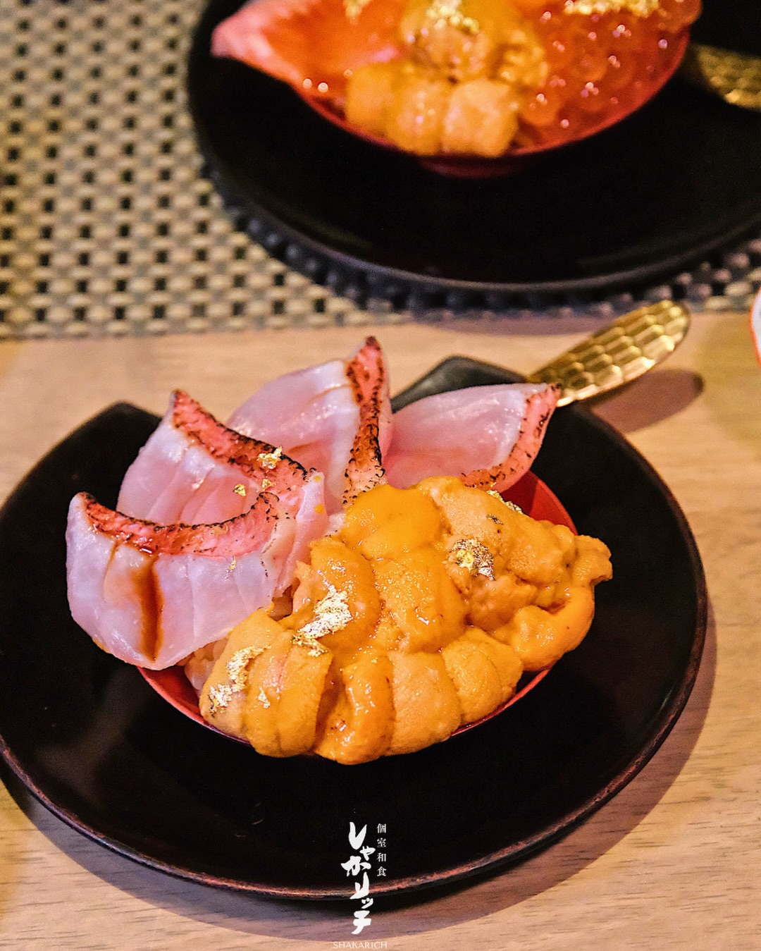 Create your own mini DON by choosing your favorite sushi rice and fresh seafood.

เลือกข้าวซูชิและปลาดิบที่ชอบ ทำมินิด้งในแบบของคุณ สนุกและอร่อยระดับพรีเมียม

お好みのシャリと鮮魚を選ぶ、あなただけのミニ丼。自由に楽しめる贅沢な一品です。

ご予約・お問い合わせはプロフィールのLINEまたはお電話で。
For reservations or inquiries, please contact us via LINE on our profile or by phone.

#Shakarich #Donburi #DIYDON #SeafoodBowl #BangkokDining อาหารญี่ปุ่น FreshSeafood MiniDon JapaneseFood 丼