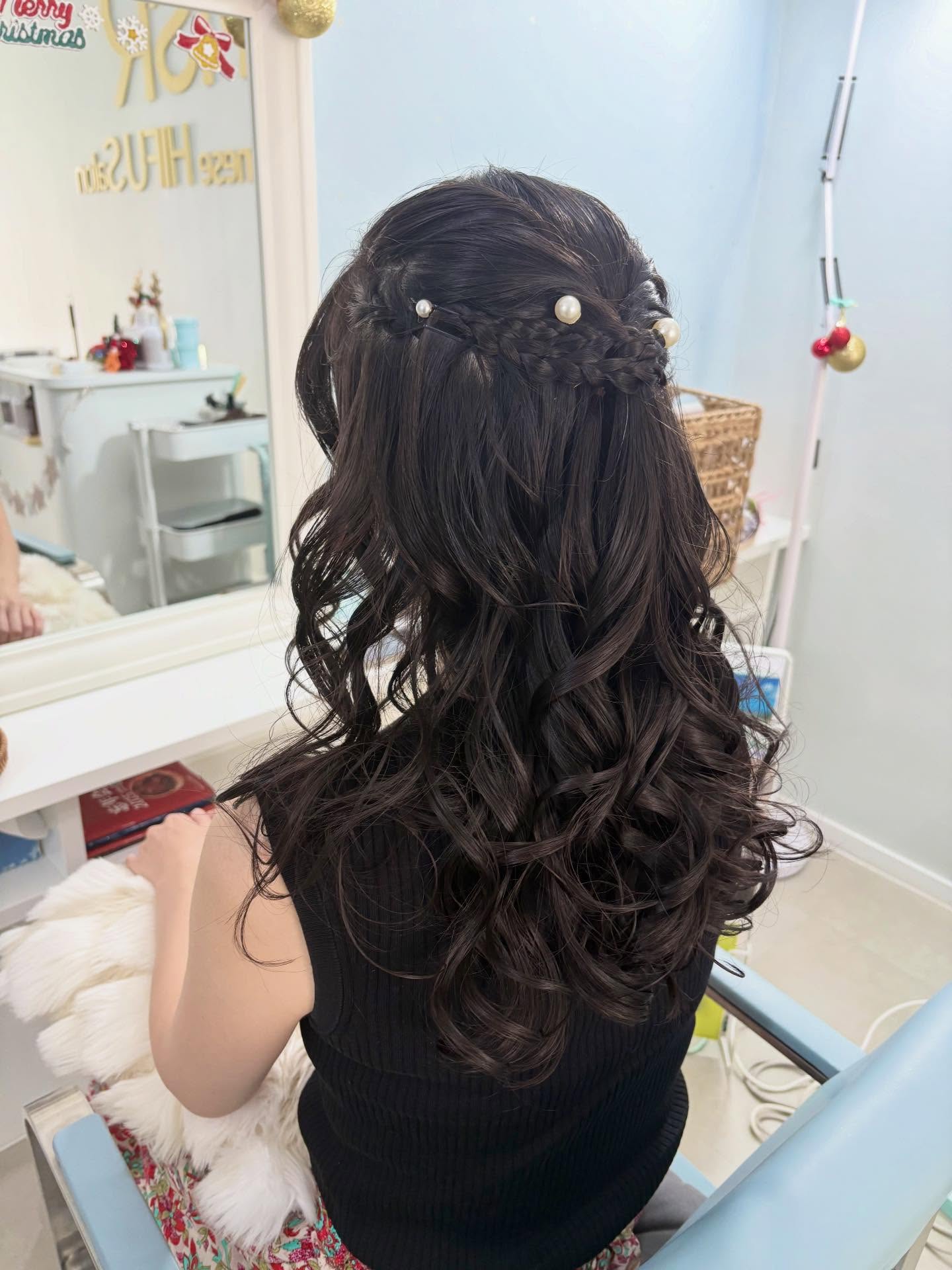 ヘアセットも承っております♪