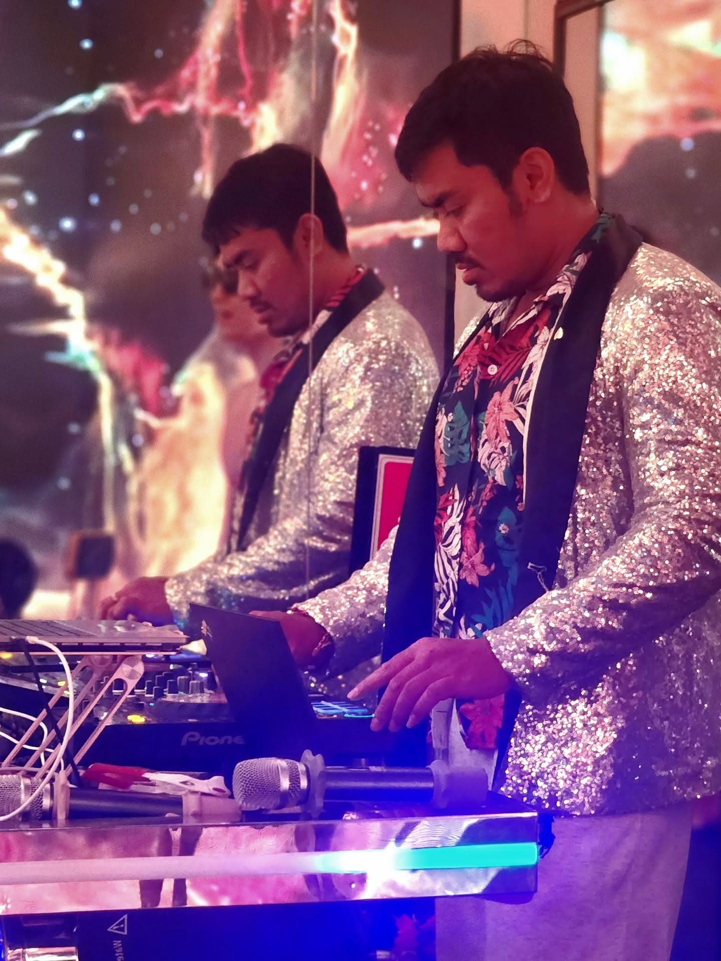 BRADBURY・ブラッドバリー/世界一うるさいマッサージ