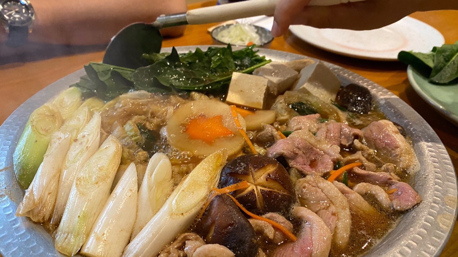 とろける鴨肉と香ばしい味噌だしが絶品✨
そばしゃぶ（みそベース）本当におすすめ！

#そばしゃぶ #みそベース #蕎麦好き #和食 #バンコク蕎麦