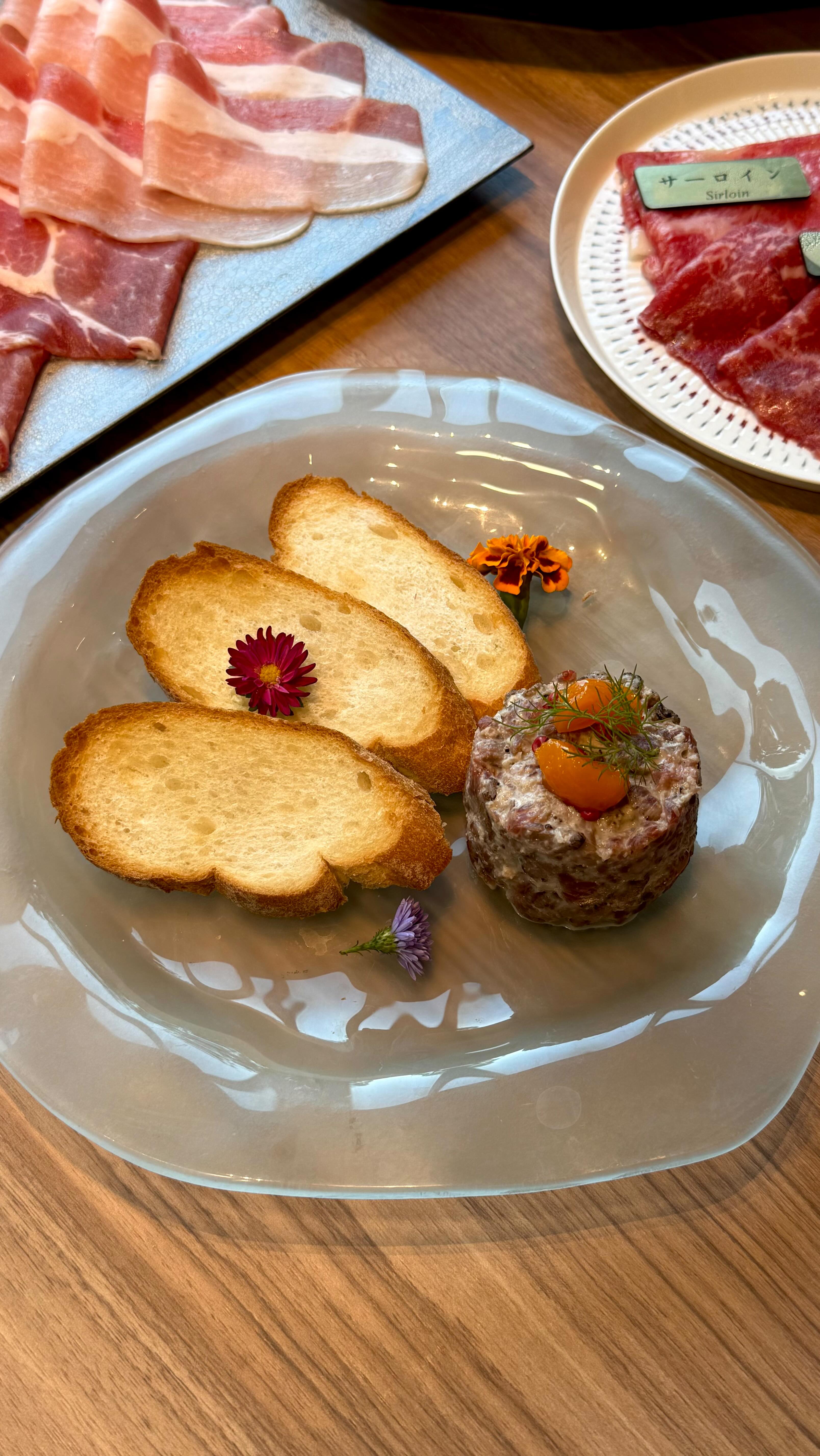 Finely minced Akaushi beef, lightly seared to enhance its aroma and depth of flavor.
Best enjoyed with warm, crispy bread for a perfectly balanced bite. 🥖🥩

📍 KOUBAI BKK, 5th Floor, Dusit Central Park

🕰️ Weekdays
Lunch: 11:30–15:00 (L.O. 14:00)
Dinner: 17:30–22:00 (L.O. 21:00)
🕰️ Weekends
Lunch: 11:00–16:00 (L.O. 15:00)
Dinner: 17:30–22:00 (L.O. 21:00)

#KOUBAI #KOUBAIBKK
