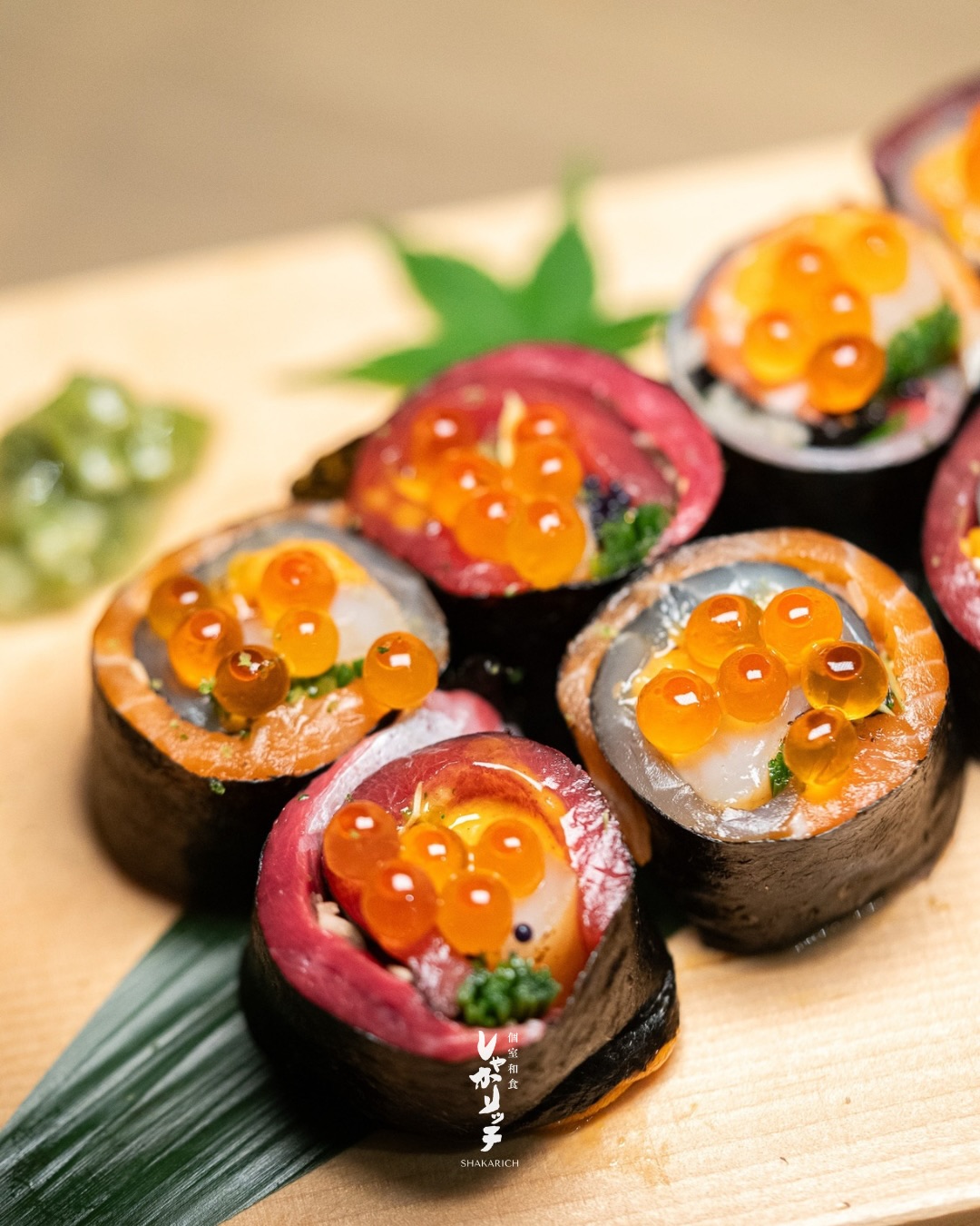 Our premium Seafood Nori Roll features Hokkaido Bafun Uni with no rice—only pure seafood, crafted one by one in front of you.

โรลซีฟู้ดพรีเมียม ใช้อูนิฮอกไกโดบะฟุน ไม่มีข้าว ซีฟู้ดล้วน ม้วนสดทีละคำต่อหน้าลูกค้า

北海道産ばふんウニを贅沢に使った、ご飯なしの海鮮海苔巻き。目の前で丁寧に巻き上げるライブ感をぜひ。

ご予約・お問い合わせはプロフィールのLINEまたはお電話で。
For reservations or inquiries, please contact us via LINE on our profile or by phone.