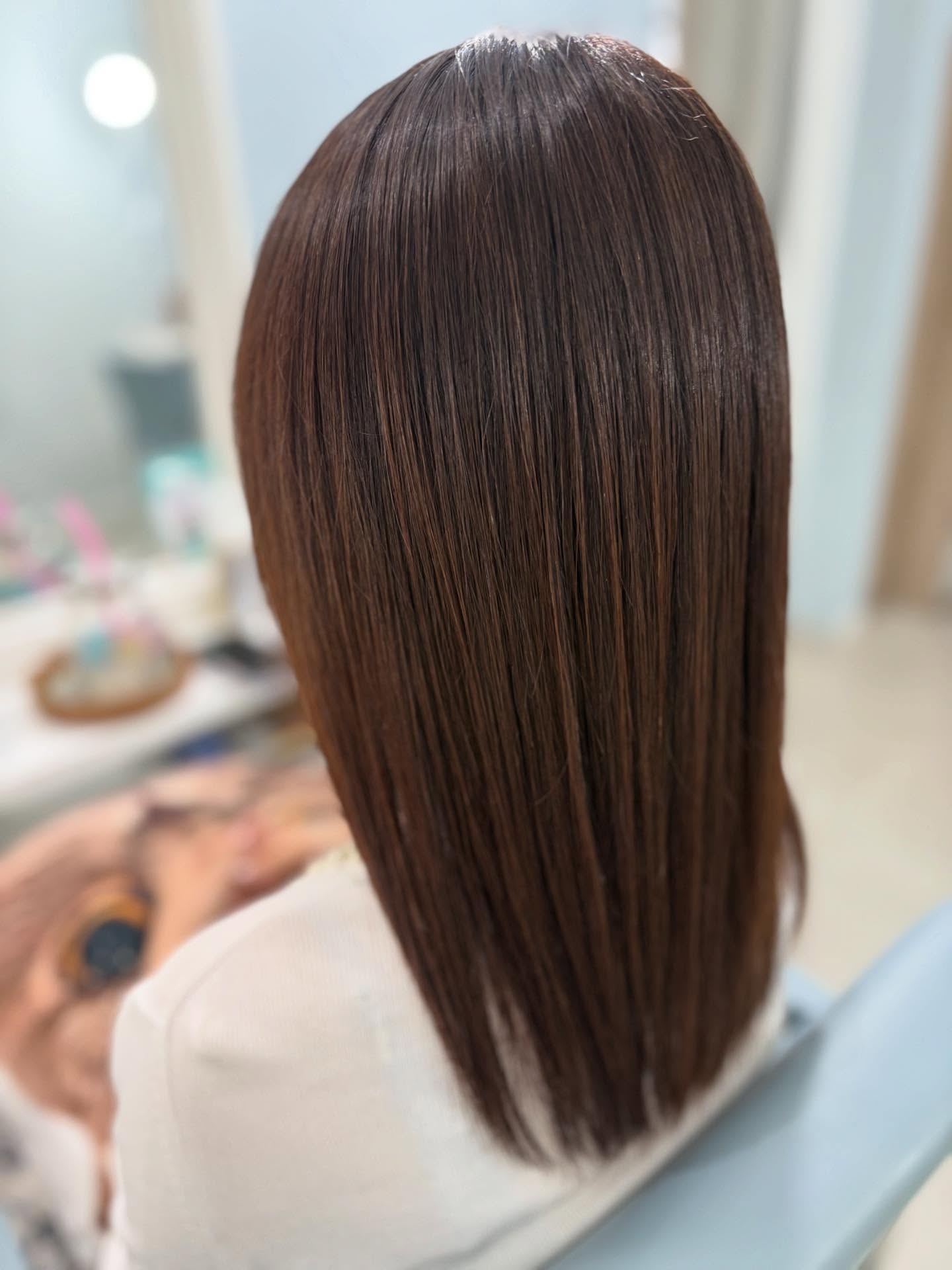 ♡

毛先のパサパサ感、硬い質感を
KNUトリートメントでやわらかく潤いのある状態へ✨

タイの紫外線や水質に負けないように
シャンプーやトリートメントにもこだわっております🌷

デリバリー🚚も行っておりますので
お気軽にLINEまでお問い合わせくださいませ🧴🫧