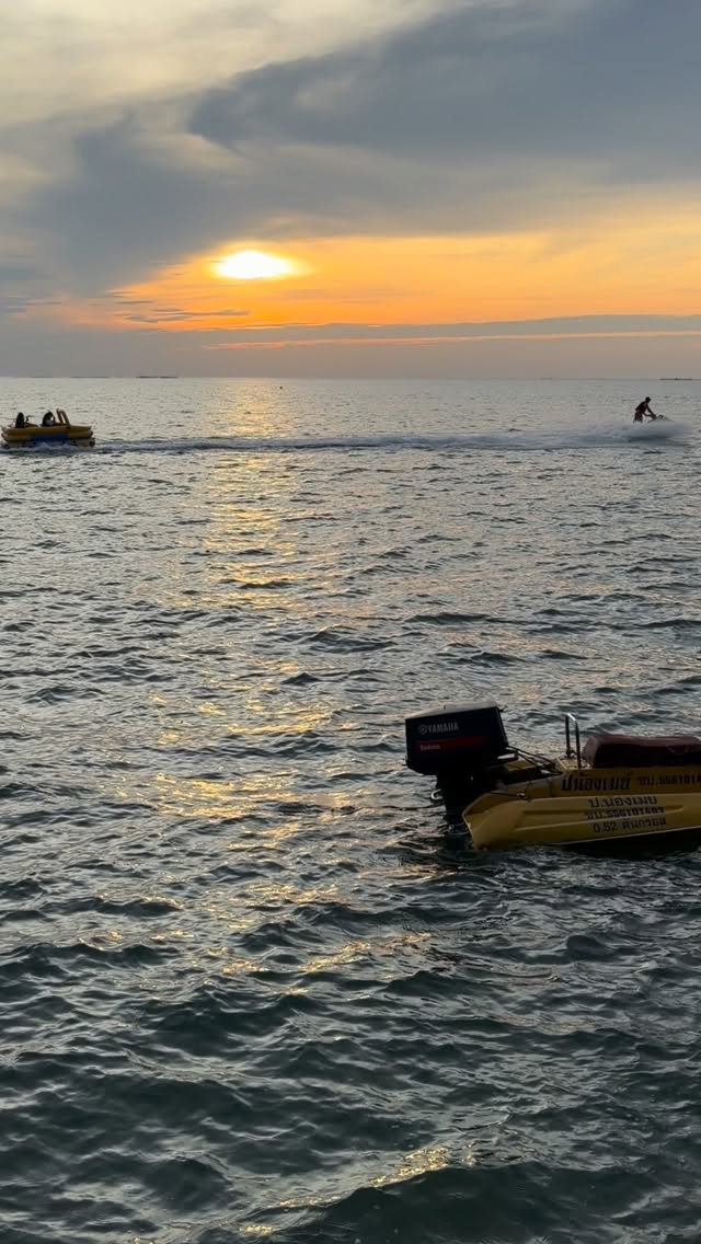 TORAYOSHI Ari 大衆酒場 とらよし โทระโยชิ อารีย์