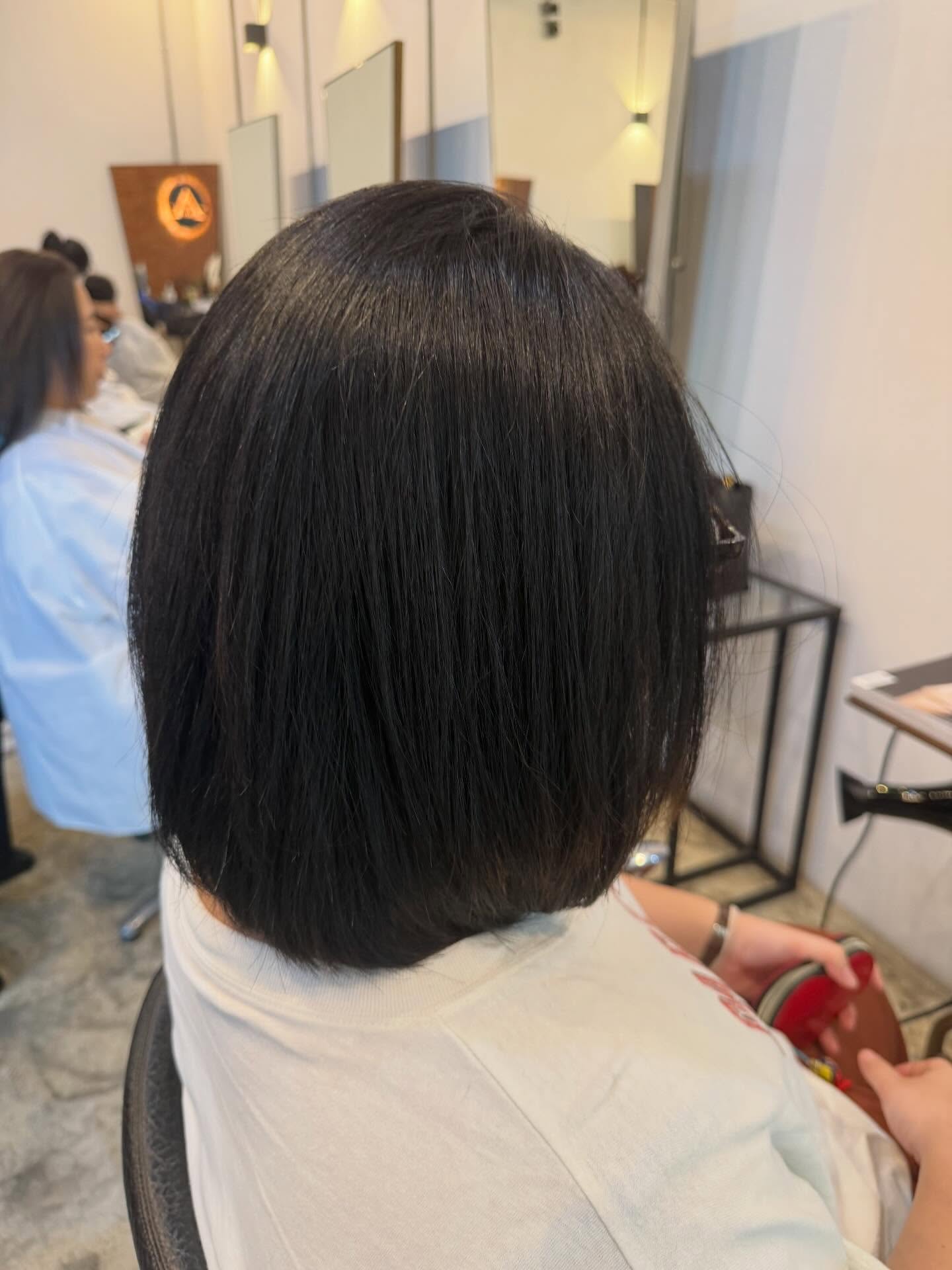 อยากให้ลอง “ยืดผม” กับทาง ADOR ทองหล่อเรา 😁
ผมนุ่มเงาตรงเป็นธรรมชาติ สุขภาพดี ไม่ทิ้งกลิ่นฉุนติดศีรษะเมื่อทำเสร็จ

#HairAtelierADOR #ร้านทำผมทองหล่อ #ยืดผม #Straighthair #rebondinghair