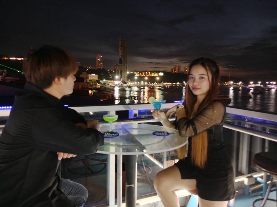 It’s the weekend everyone! Time to relax and enjoy the evening…..come visit and have a few drinks on our rooftop. We also have a full food menu if you’re hungry. Our bar can be easily found across from Fahrenheit Agogo on Walking Street.