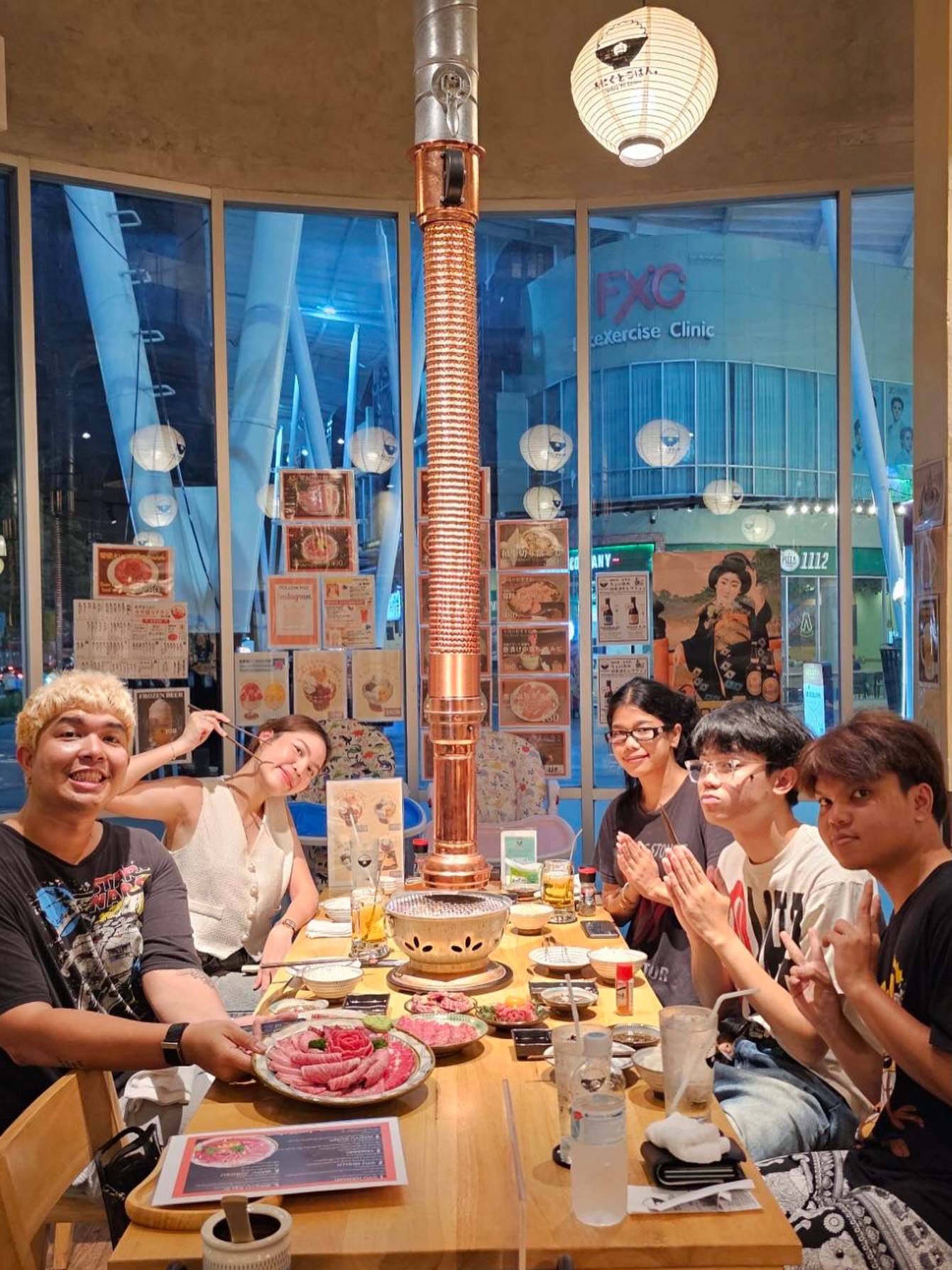 ขอขอบพระคุณเป็นอย่างยิ่งที่มาใช้บริการค่ะ 😘🍚
📍Onnut Plaza
⏰11:30-22:00
☎0654722730
LINE @100hlgjm