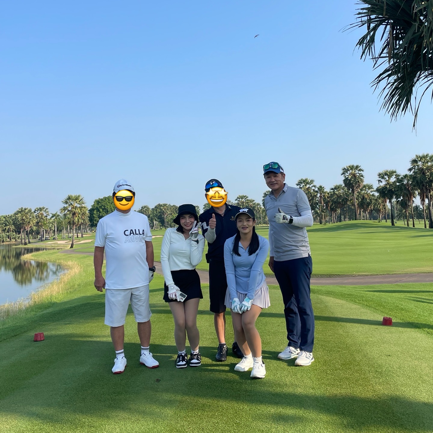 日本からのお客様とゴルフ⛳️
.
海外でのゴルフって、
「言葉は大丈夫？」
「コースはどんな感じ？」
「ちゃんと回れるかな？」
.
最初は不安に思う方が多いですが、
実際にラウンドしてみると
「来てよかった！」という声をたくさんいただきます。
.
開放感のあるコース、
日本とはまた違う雰囲気、
そして何より“非日常のゴルフ体験”。
.
初めての方でも安心して楽しめるように、
事前のご案内から当日のサポートまでしっかり対応しています。
.
「海外でゴルフしてみたい」
そんな方はぜひ一度体験してみてください。
.
ご相談・ご質問はお気軽にどうぞ✉️
#thailand#bangkok#タイ旅行#バンコク
#タイゴルフ