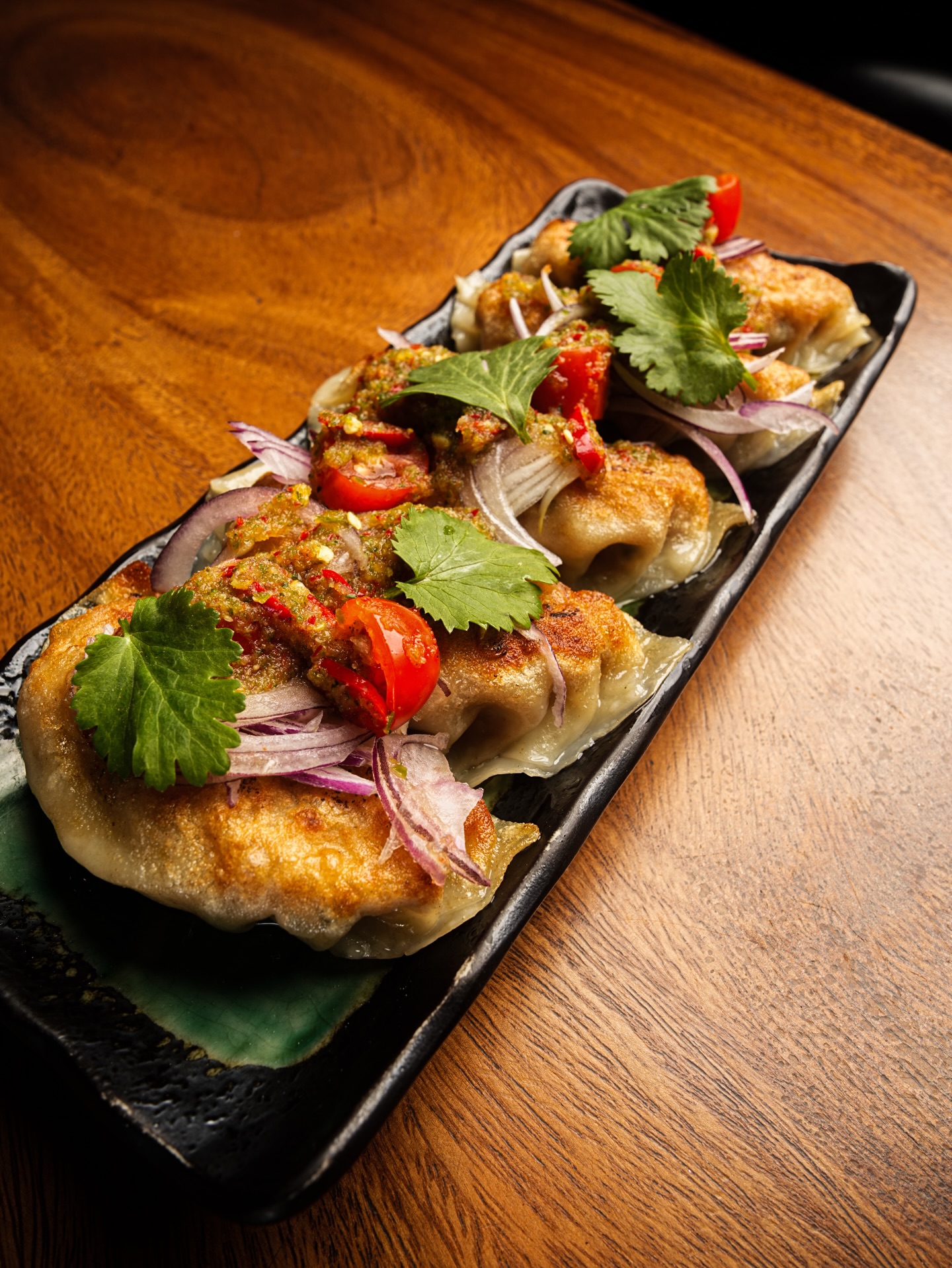 Yum Gyoza — a bold fusion of Japan and Thailand.
A perfect harmony of spicy, tangy, and savory flavors, Tenyo style.

ยำเกี๊ยวซ่า — เมนูฟิวชันญี่ปุ่น × ไทย
ครบรส เปรี้ยว เผ็ด กลมกล่อม ในแบบฉบับ Tenyo 🍜🔥

#ramenbkk