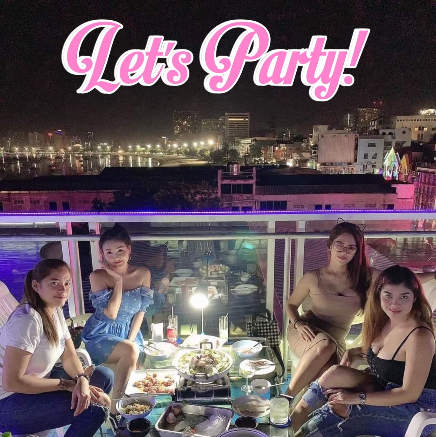 Looking for a place to have a nice dinner tonight? Come join us for some delicious Mu Kratha on our beautiful rooftop! We use fresh ingredients so our dishes are absolutely delicious! Our bar is located right across from Fahrenheit. Easy to find! See you tonight at Woodball Pattaya!