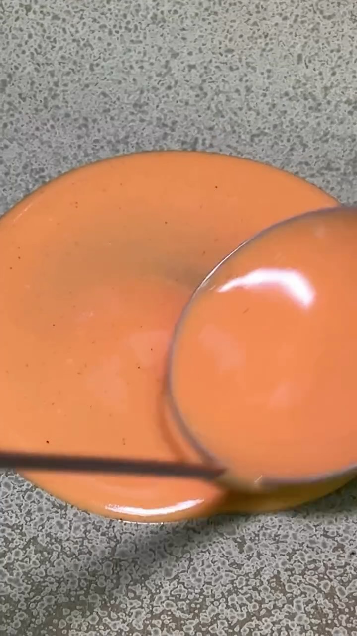 鴨ロース ハーブステーキ 雲丹ソース

香ばしく焼き上げた鴨ロースに、
濃厚な雲丹ソースを合わせた一皿。

ハーブの香りと旨みが重なり、
上品で奥行きのある味わいをお楽しみいただけます。

ご予約・お問い合わせはプロフィールの📞又は公式LINEより承ります。

—

Herb-Crusted Duck Steak with Uni Sauce

Perfectly seared duck with a rich and creamy uni sauce.

Layered with aromatic herbs and deep umami,
creating a refined and elegant flavor.

For reservations or inquiries, please contact us via phone or LINE on our profile.

—

อกเป็ดสเต็กสมุนไพร ซอสอุนิ

อกเป็ดย่างหอมกรุ่น
เสิร์ฟพร้อมซอสอุนิเข้มข้น

ผสานกลิ่นหอมของสมุนไพรและรสอูมามิอย่างลงตัว

สำรองที่นั่งได้ทาง 📞 หรือ LINE ในโปรไฟล์

—

#しゃかリッチ #鴨ロース #雲丹 #春メニュー #バンコク和食 個室和食 bangkokdining japanesefood omakase finedining