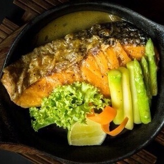 🐟 Pan-Seared Salmon with Butter — golden and tender salmon topped with fresh asparagus and vegetables, finished with a rich buttery sauce. #SalmonDish #JapaneseCuisine