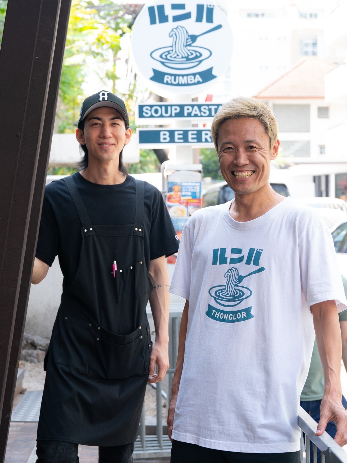 🈵
昨夜は久々の満席営業！！
ありがとうございます😭

ランチのスープパスタは変わらず好調ですが
ディナータイムはまだまだなんです…
改善を繰り返して もっと良い店作りがんばります🔥

※営業時間が少し伸びました
17:30-23:00 ラストオーダー22:30
ピリッとよろしくお願いします🙇‍♂️🙇

เมื่อคืนร้านเต็มครับ ขอบคุณมากๆครับ 🔥
ขอบคุณทุกคนที่มาอุดหนุนร้านเราครับ
ดีใจมากจริงๆครับ！！
เราจะพัฒนาร้านให้ดีขึ้นยิ่งๆขึ้นไปครับ
แล้วพบกันอีกนะครับ♪( ´θ｀)ノ

#トンロールンバ 
#キッズチェアあり 
#離乳食持ち込みok 
#Wifi完備
#thonglor13