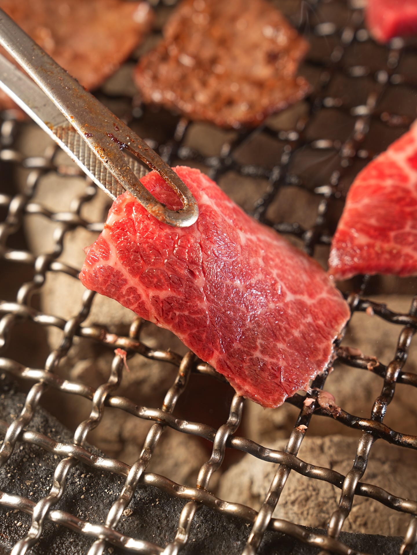 Not just fat —
this is where you taste the true flavor of Wagyu.

Lean, rich, and full of umami.
Best enjoyed slowly grilled over charcoal.

ไม่ใช่แค่ความมัน
แต่นี่คือรสชาติแท้ของวากิว

เนื้อแดงนุ่ม รสเข้มข้น เคี้ยวยิ่งอร่อย
ย่างบนเตาถ่านคือดีที่สุด

#yakinikubkk