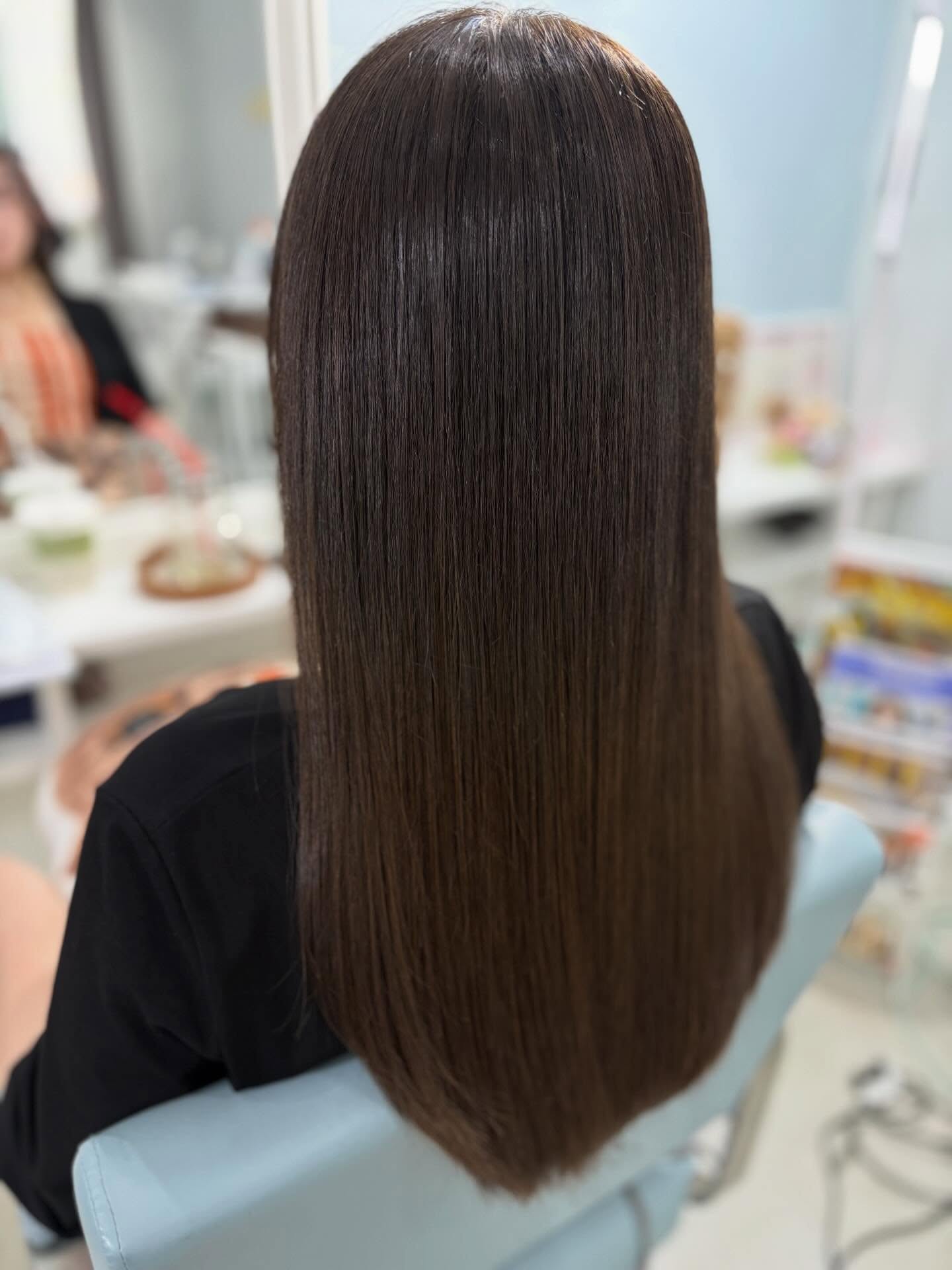 ストレートをかけると毎日のスタイリングがとても楽になります♪
何もしなくてもツヤツヤさらさら✨