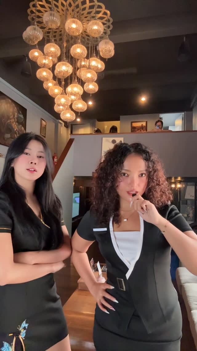 When customers think we speak English very well😊