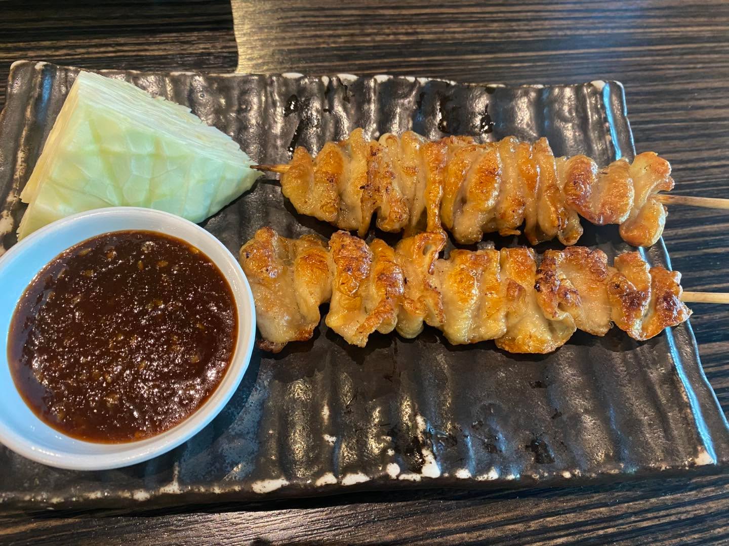 สงกรานต์ปีนี้พาครอบครัวมาอิ่มอร่อยกับอาหารญี่ปุ่นได้ที่ร้านโทราจิโร่นะคะ ปิดให้บริการตั้งแต่ 11:30-23:30 น 
โทร:02-261-5351,095-289-3664