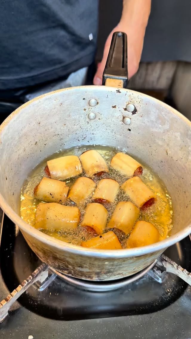 ・
Paripari sausage🌭

Location:
6, 5 Soi Phrom Si 1, Khlong Tan Nuea, Watthana, Bangkok 10110 

Reservation:
02-662-7899

Dine-in time:
17:00〜0:00

bangkok japanesefood izakaya japaneserestaurant居酒屋