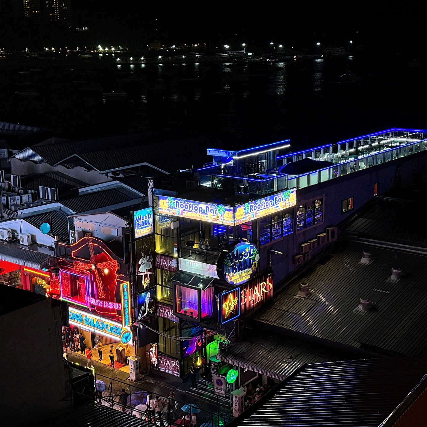 Hello everyone! Are you looking for a place to dry off? Well swing by and join us on our rooftop. We have a beautiful bar overlooking the chaos below. A variety of food and drink options are available. See you soon and have a HAPPY SONGKRAN ‼️‼️‼️💦🔫🥳